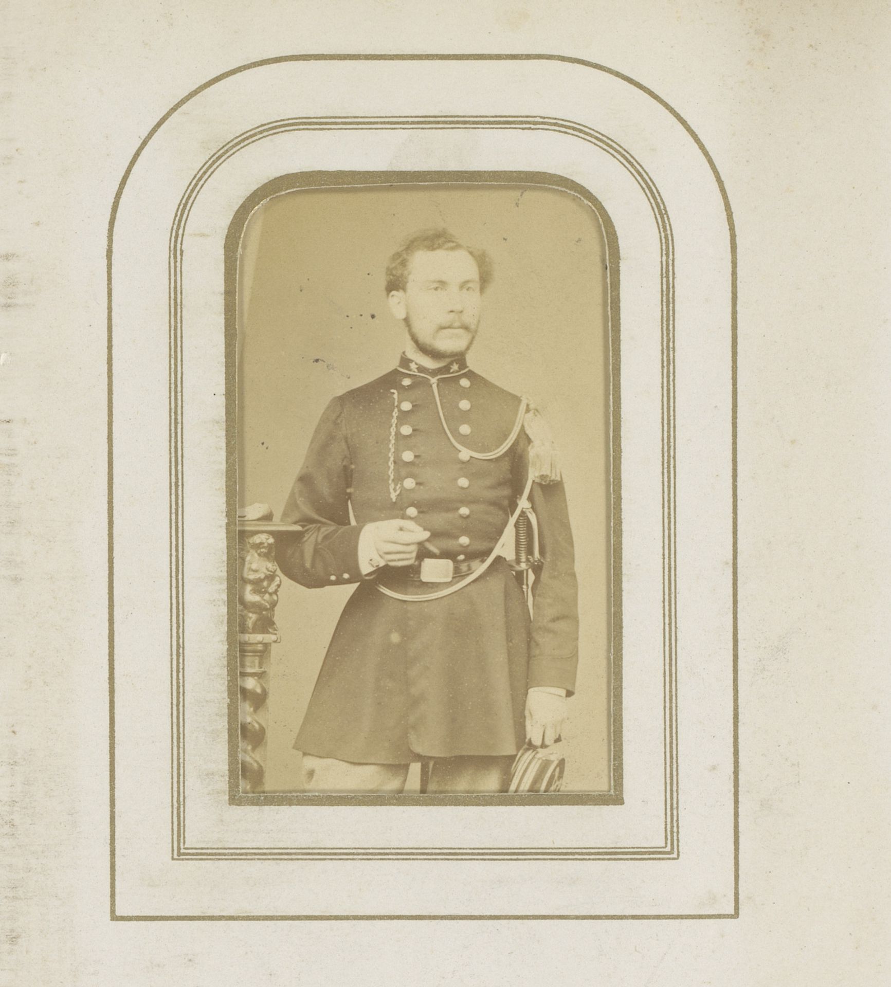 Portret van een staande man met sigaar in uniform by Albert Delabarre
