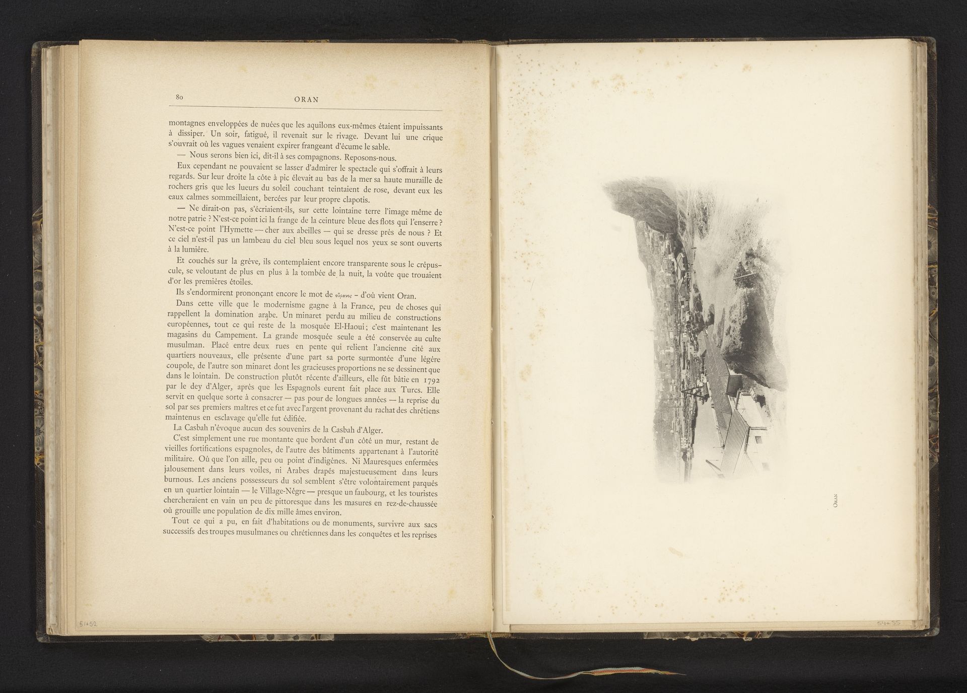 Gezicht op Oran, Algerije by Jules Gervais-Courtellemont