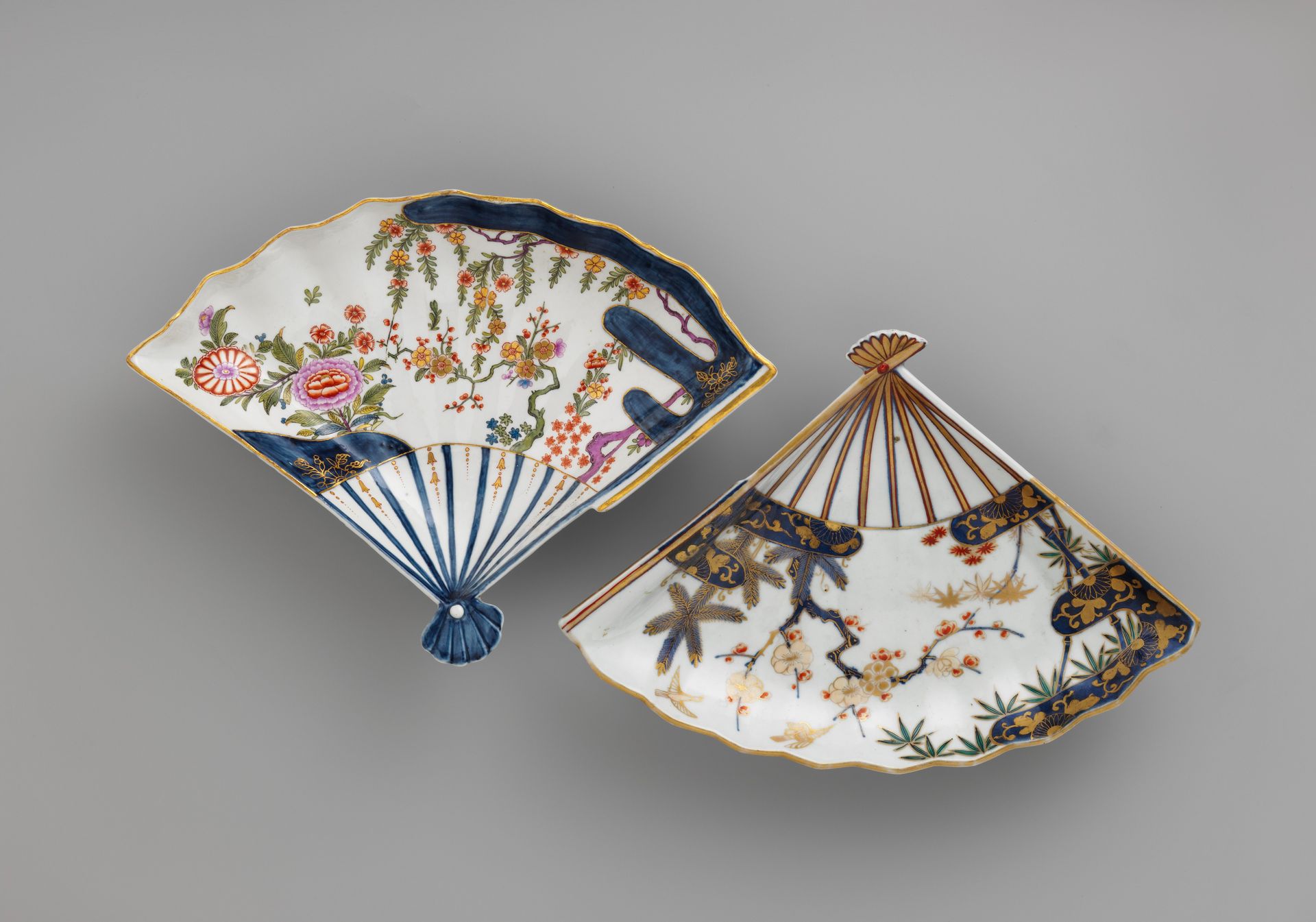 Fan-shaped dish by Vienna