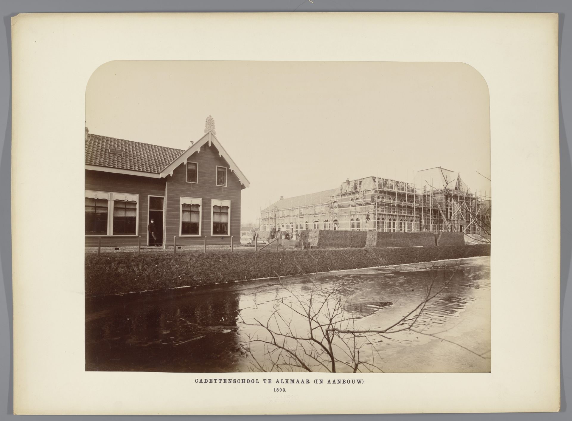 Cadettenschool te Alkmaar by C. van der Aa & J. Chrispijn