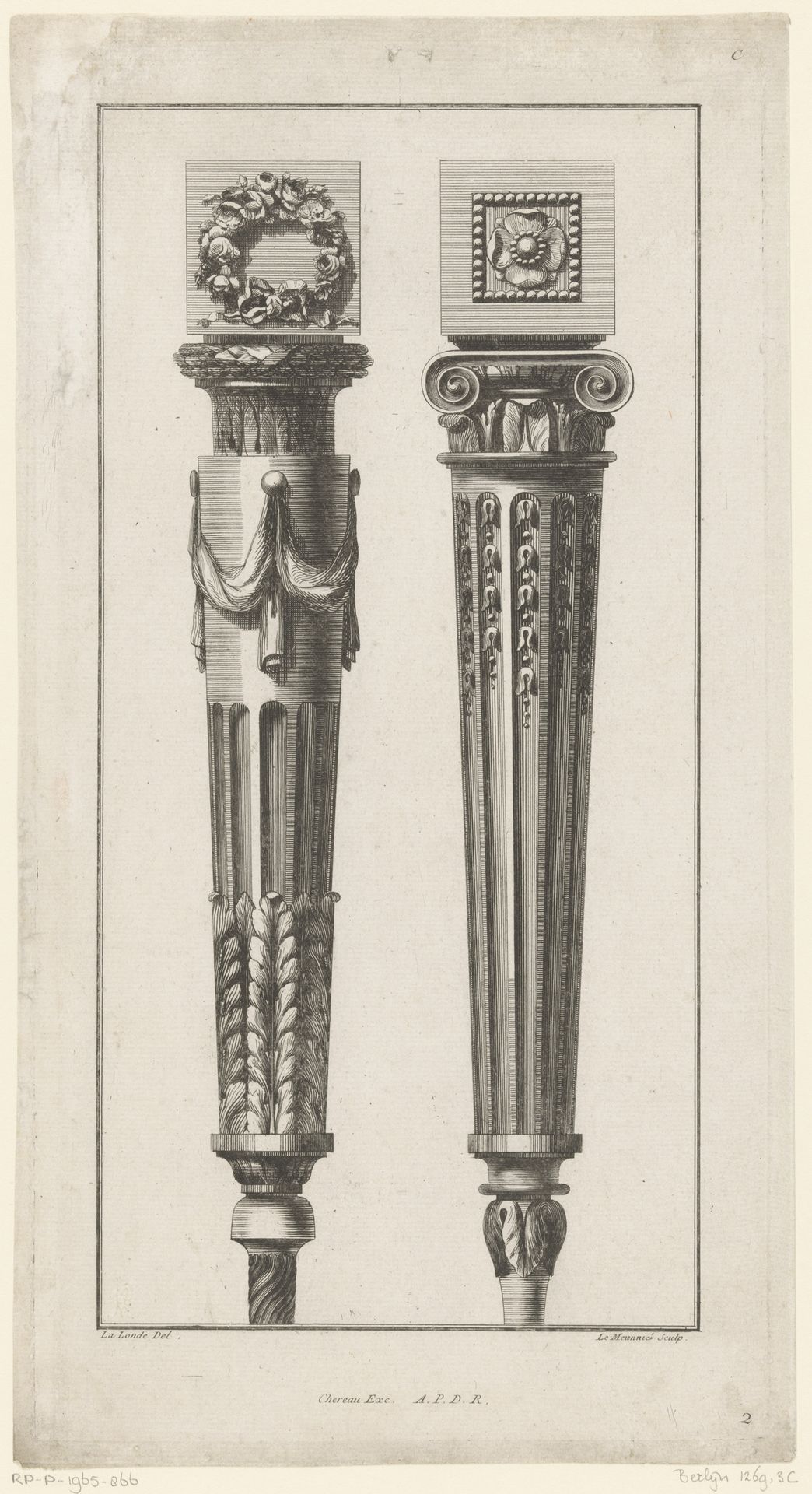 Twee meubelpoten by C. Le Meunnié