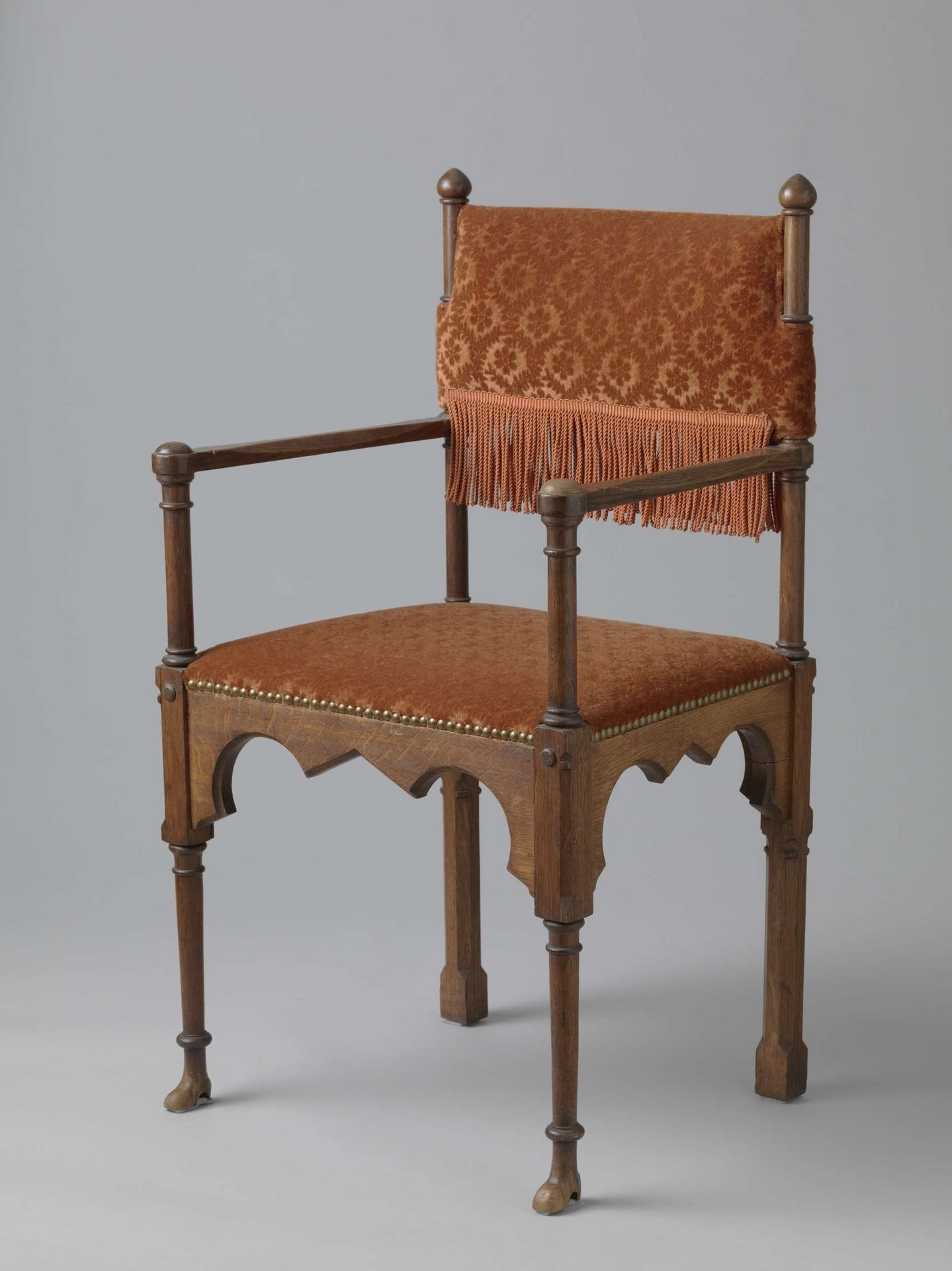 Armstoel bekleed met rode trijp by Pierre Joseph Hubert Cuypers