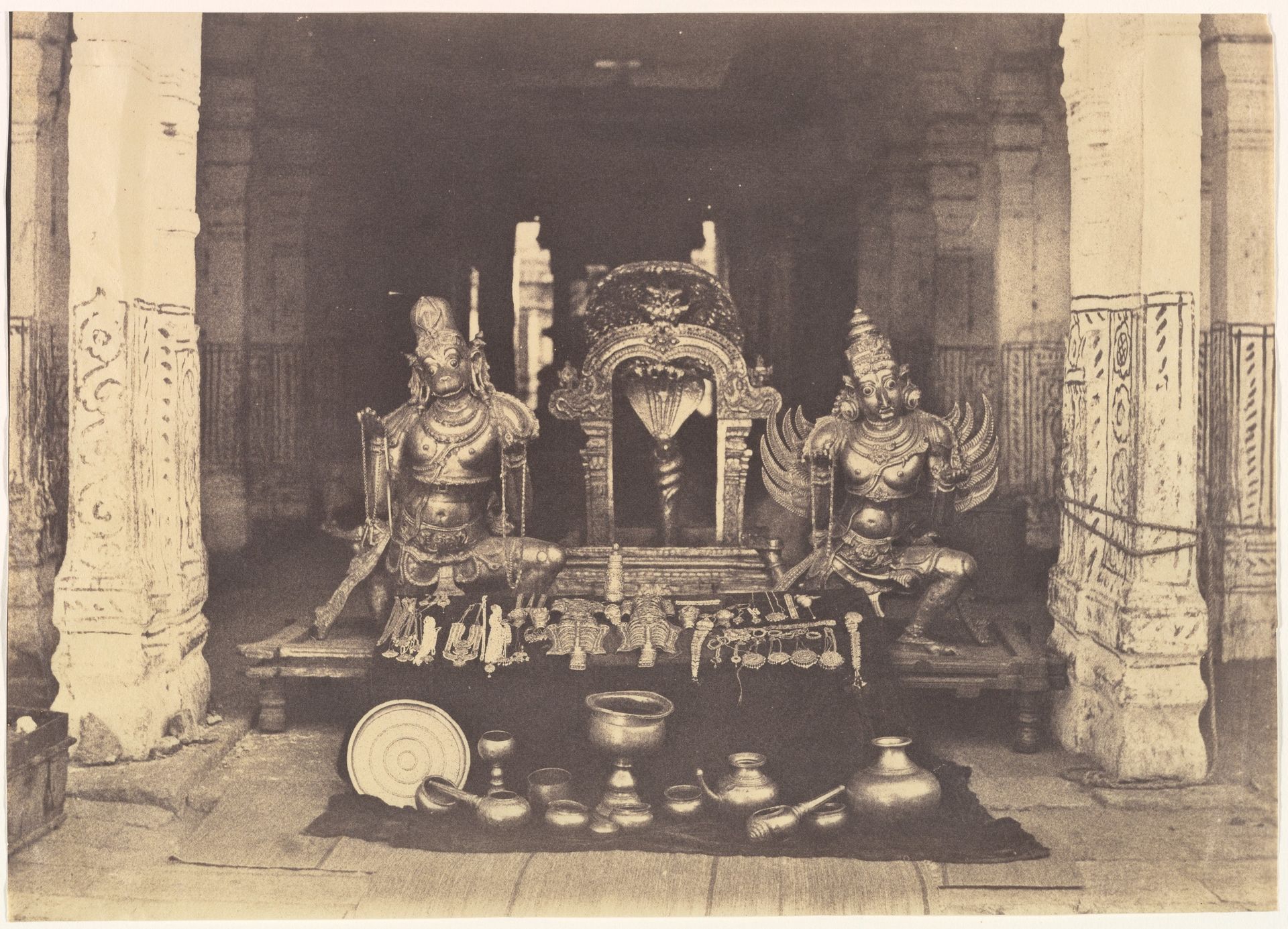 The Jewels of the Pagoda by Linnaeus Tripe
