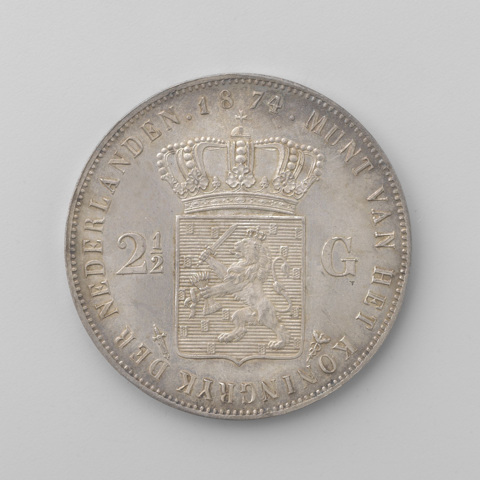 Nederlandse 2½ gulden, 1874 by Willem III (koning der Nederlanden)