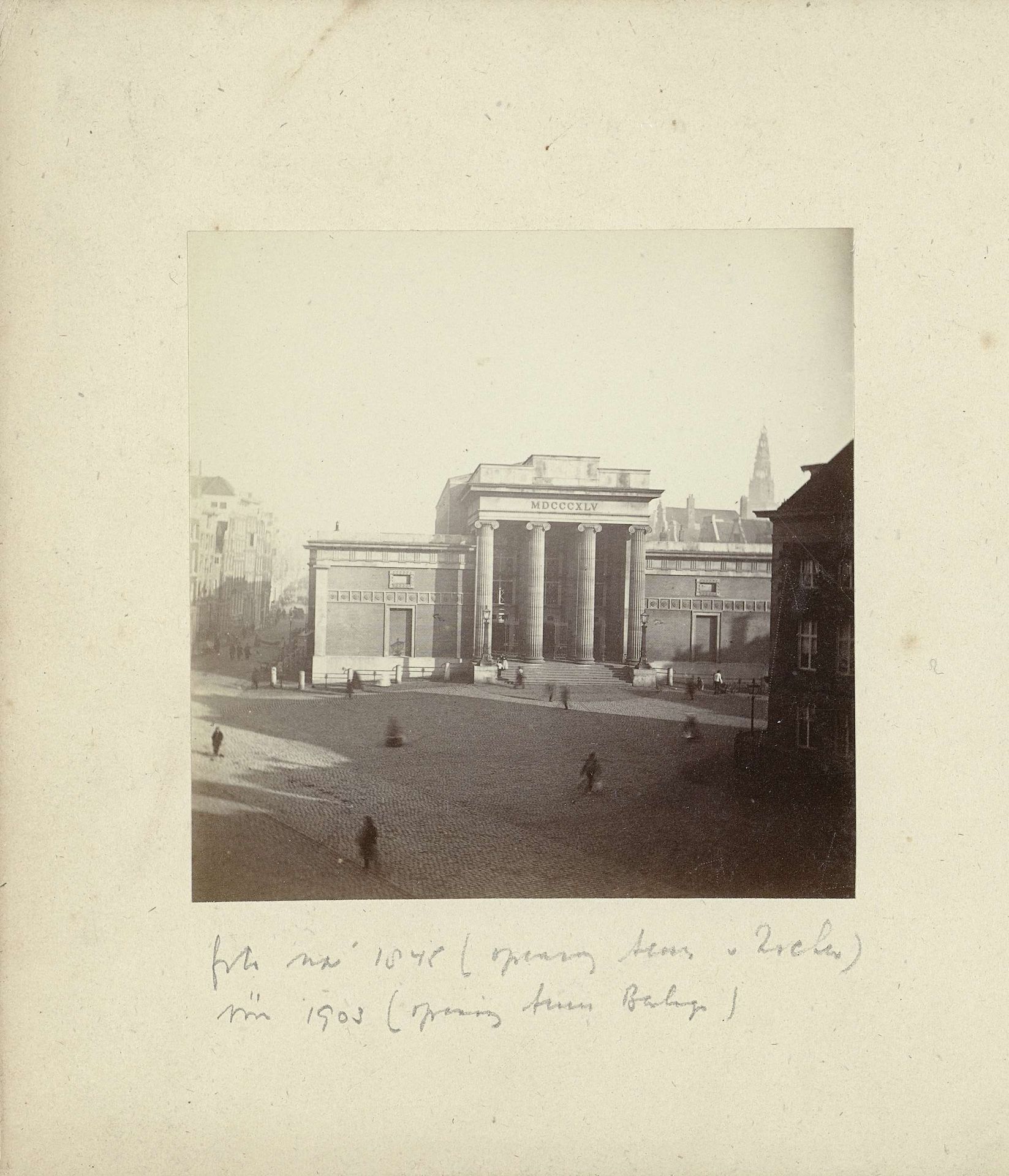 Gezicht op de Beurs van Zocher in Amsterdam by Anonymous