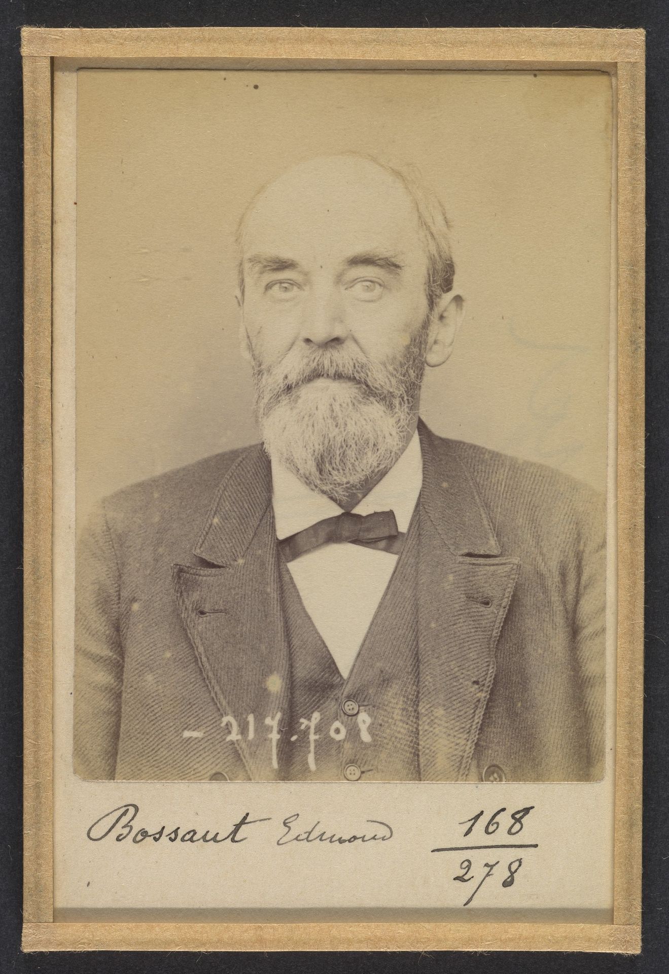 Bossant. Edmond, Léon. 52 ans, né à Valenciennes (Nord). Sans profession. Anarchiste. 27/4/94. by Alphonse Bertillon