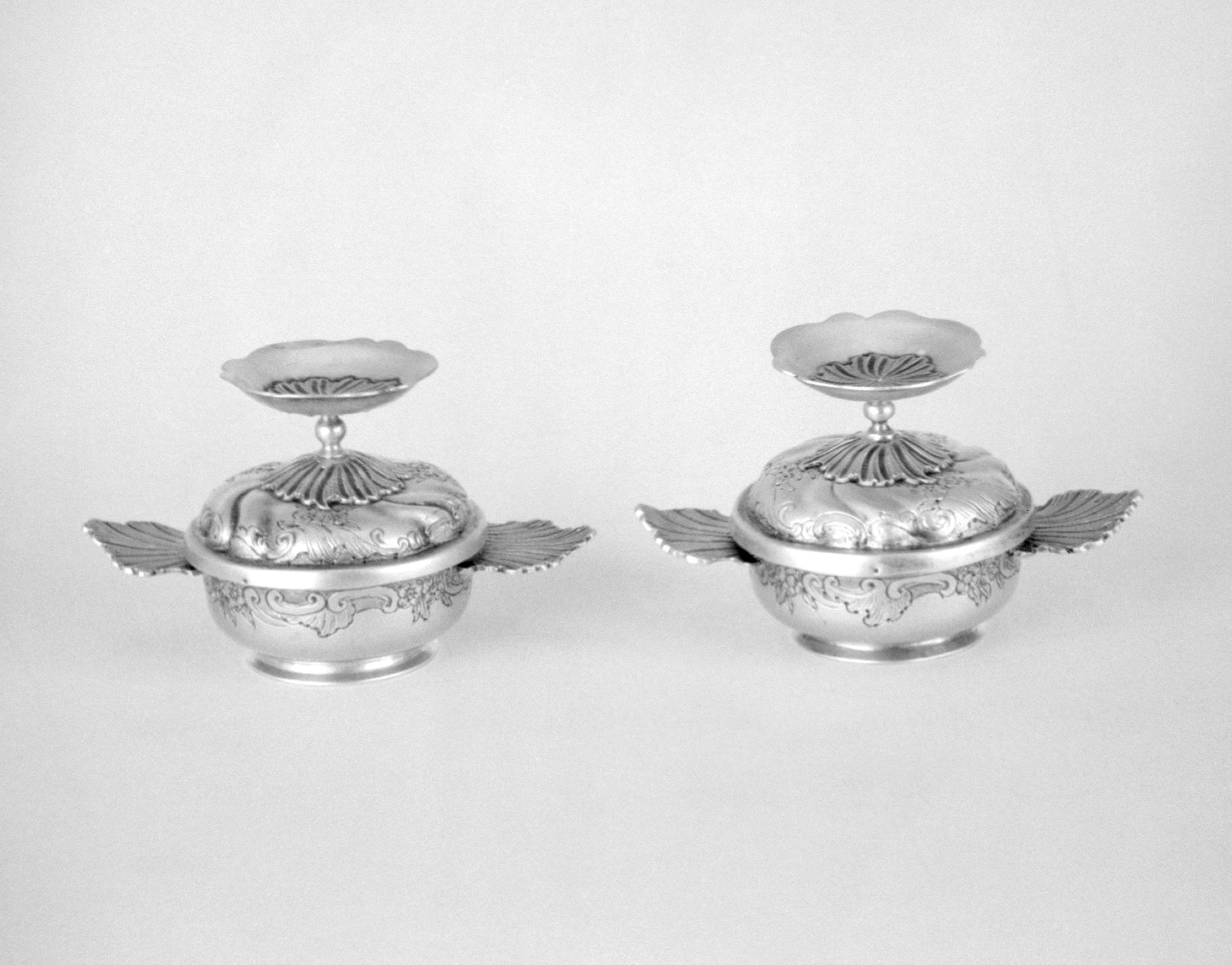 Small écuelle with cover (one of a pair) by Gottlieb Satzger