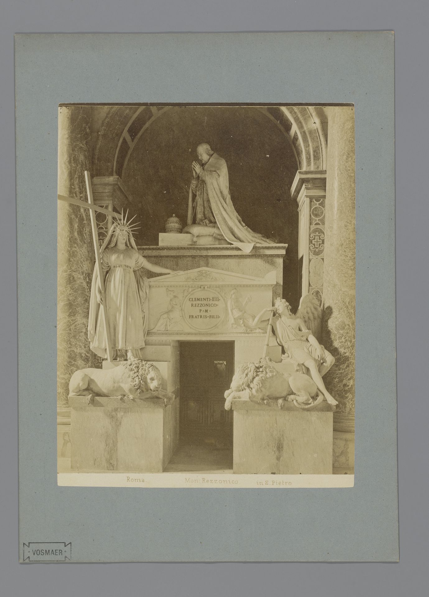 Graftombe van Carlo Rezzonico door Antonio Canova in de Sint-Pietersbasiliek in Vaticaanstad, Italië by Anonymous