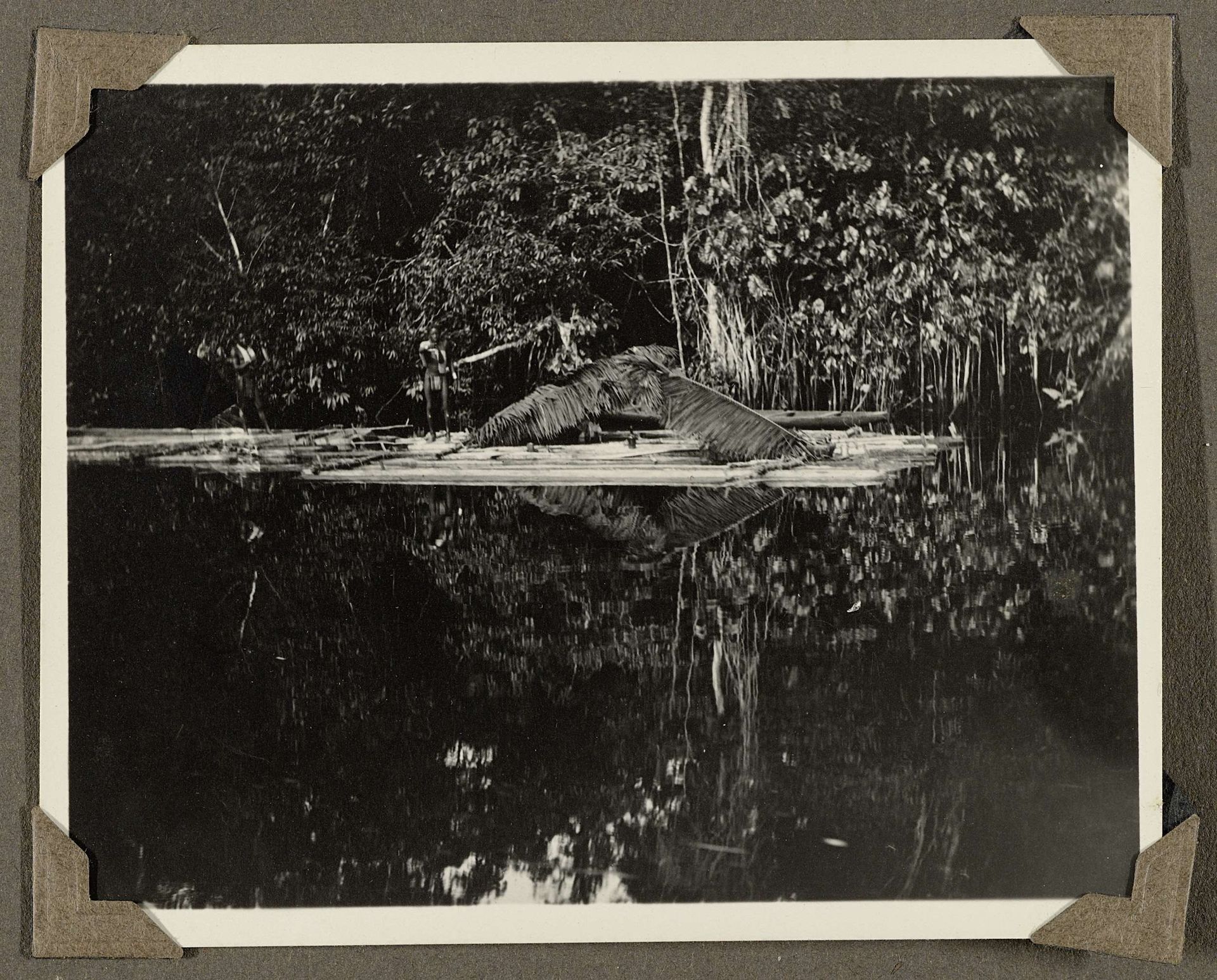 Vlot op een rivier in Suriname by Anonymous