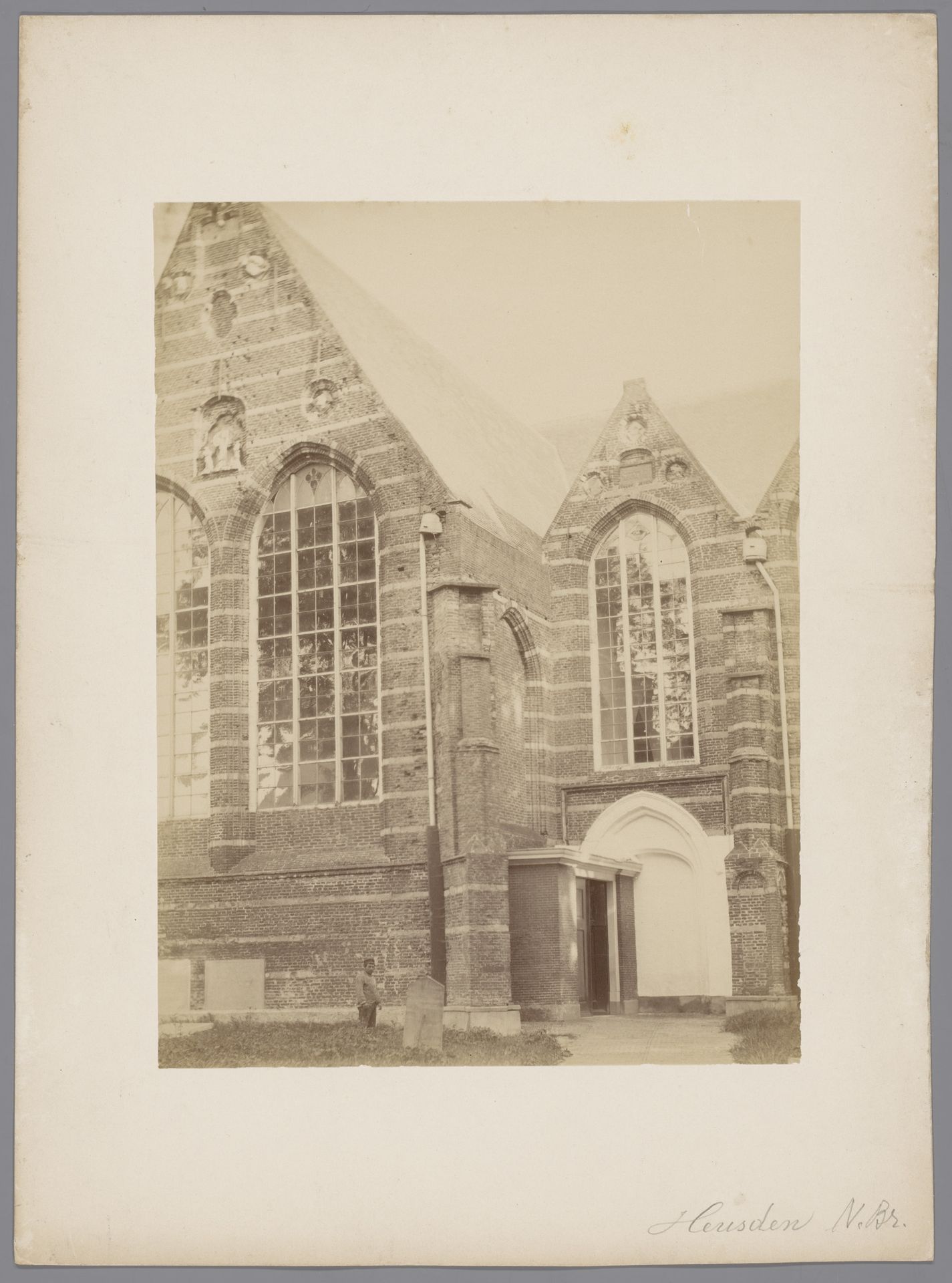 Noordzijde van de Grote of St. Catharinakerk te Heusden by anoniem (Monumentenzorg)