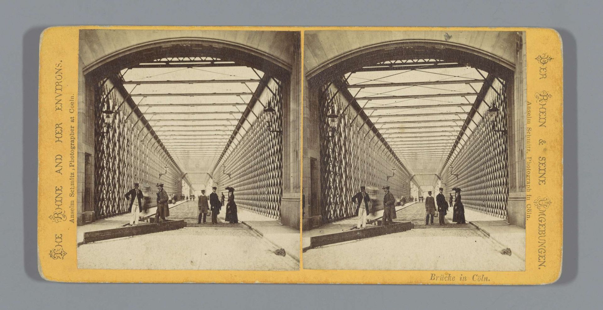 Voetgangers op de Dombrücke te Keulen by Anselm Schmitz