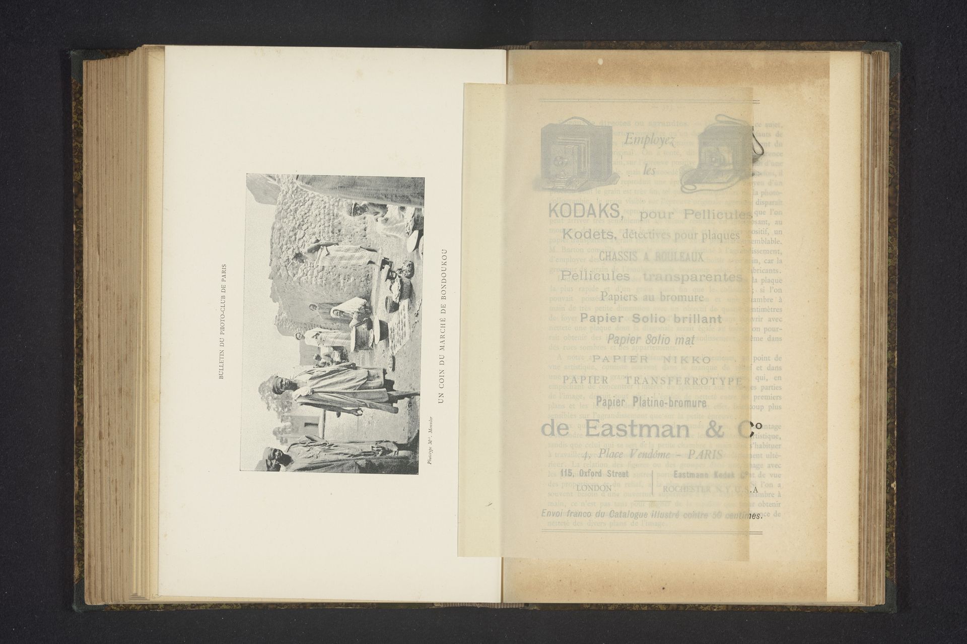 Deel van een markt in Bondoukou, Ivoorkust by Marcel Monnier