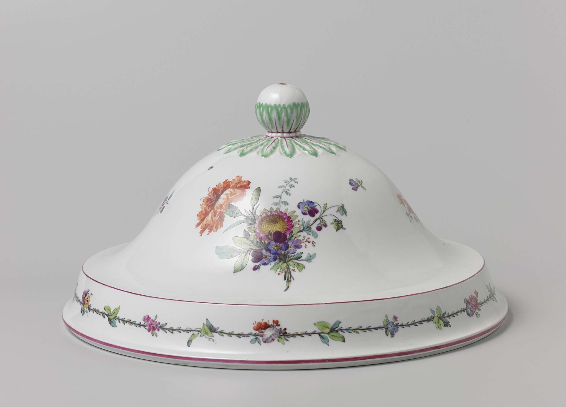 Dish cover (cloche) from a service for Frederick William II of Prussia by Königliche Porzellan Manufaktur