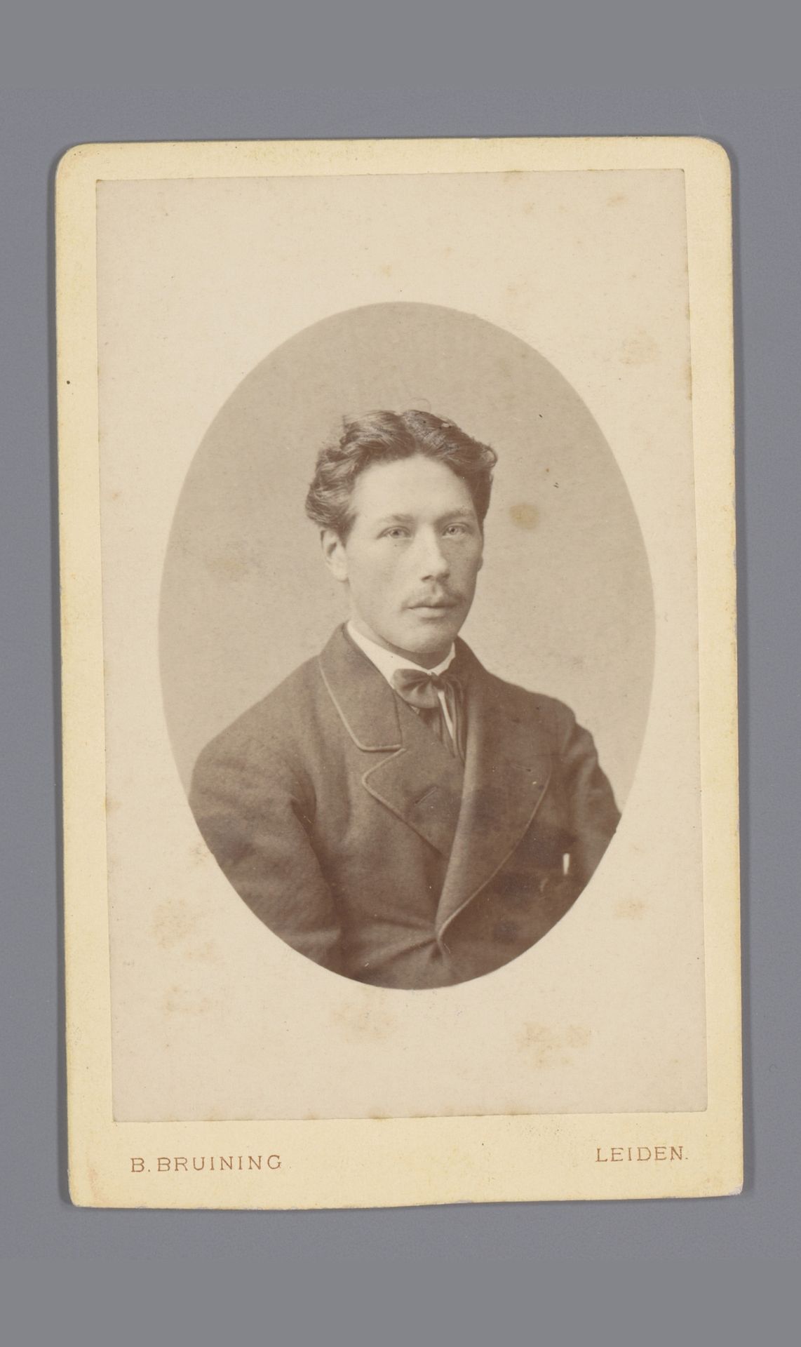 Portret van een onbekende man by Bernardus Bruining