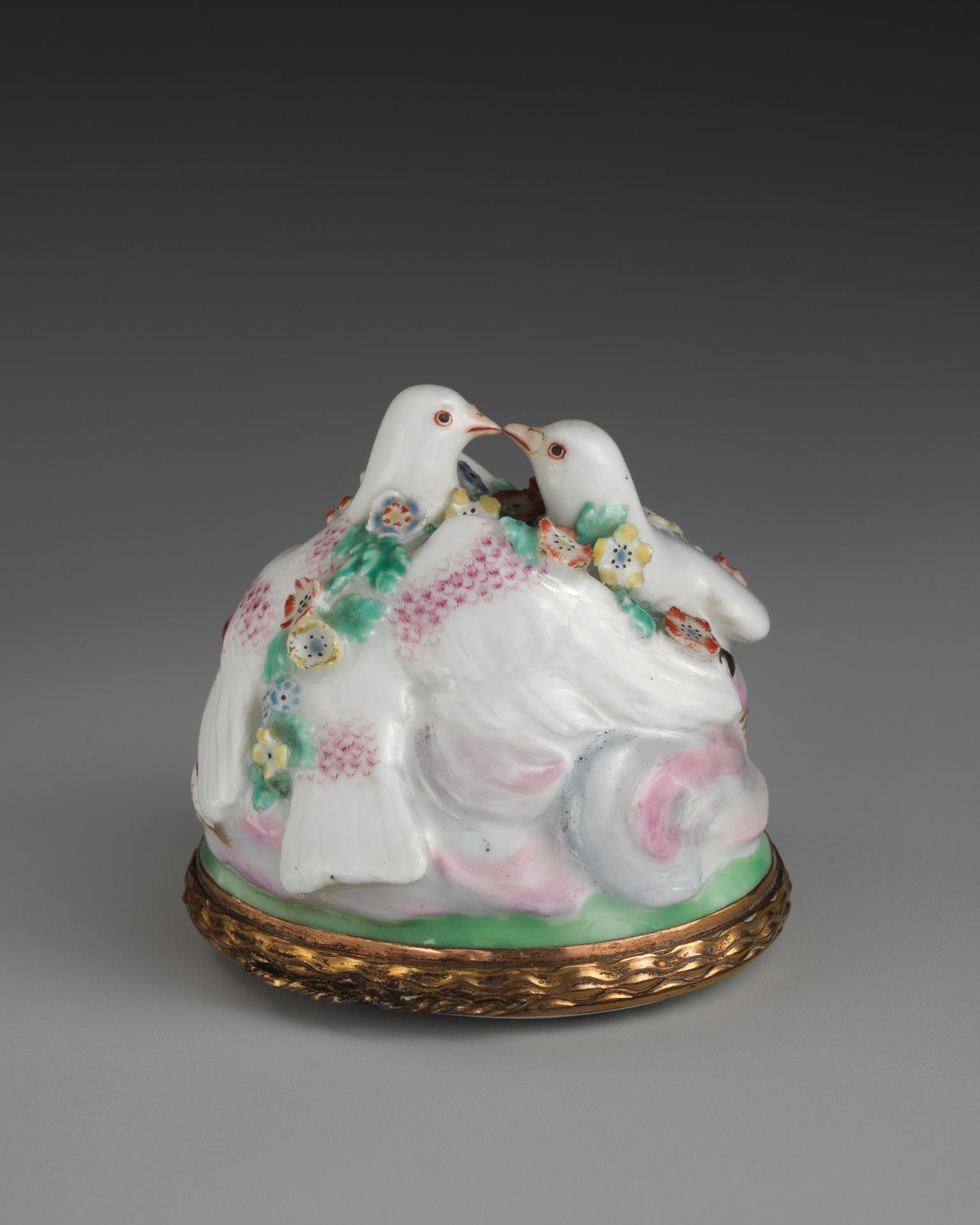 Billing doves by Chelsea Porcelain Manufactory