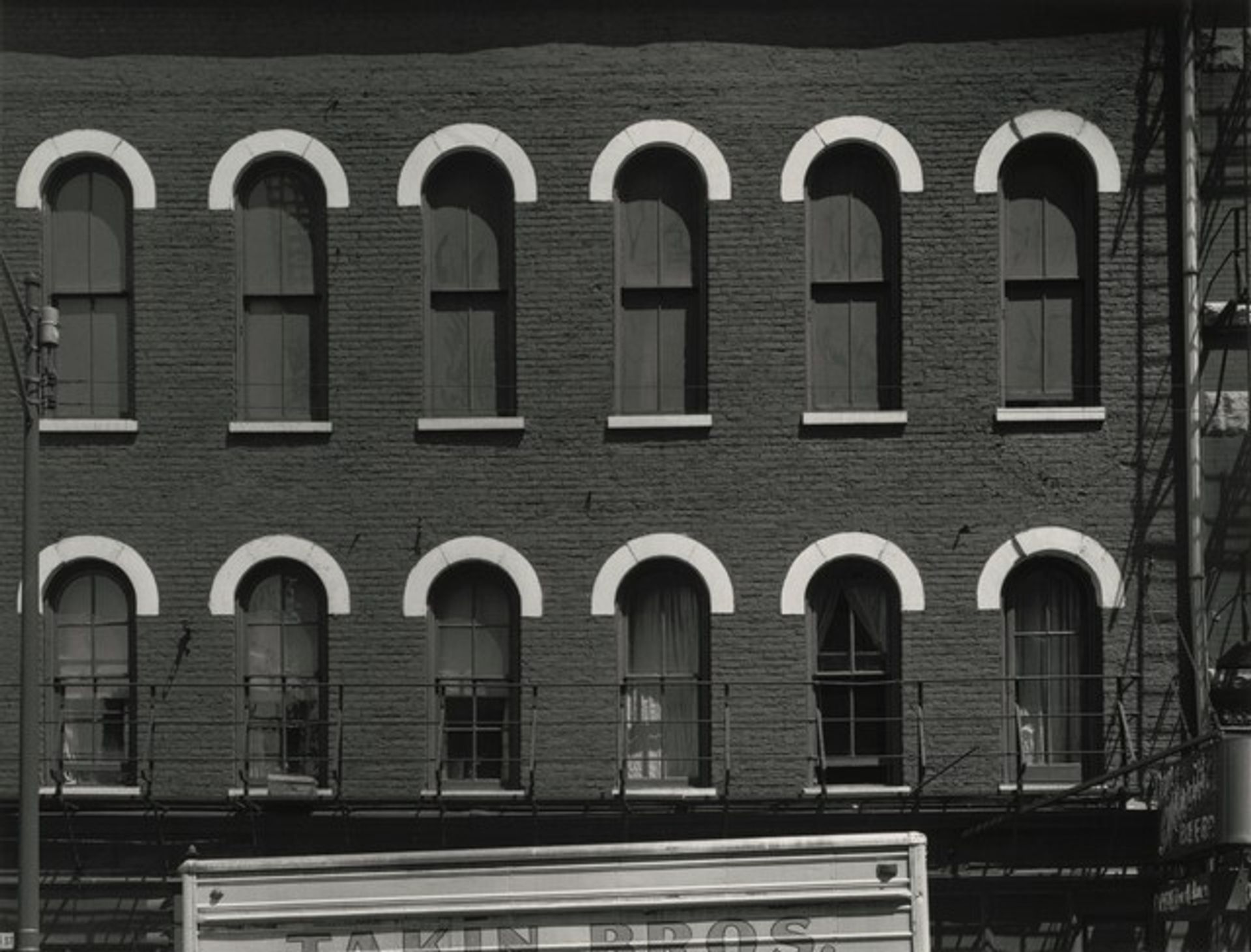 Chicago Facade 7 by Aaron Siskind