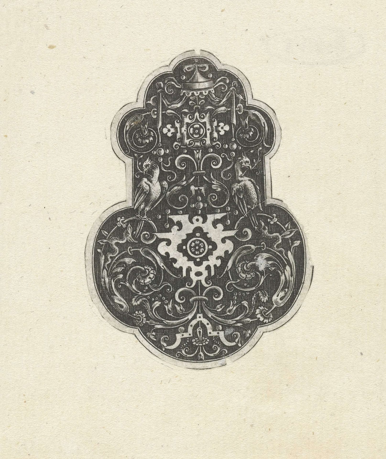 Bladranken rondom een cartouche van wit rolwerk met een zwarte decoratie in het midden by Etienne Delaune