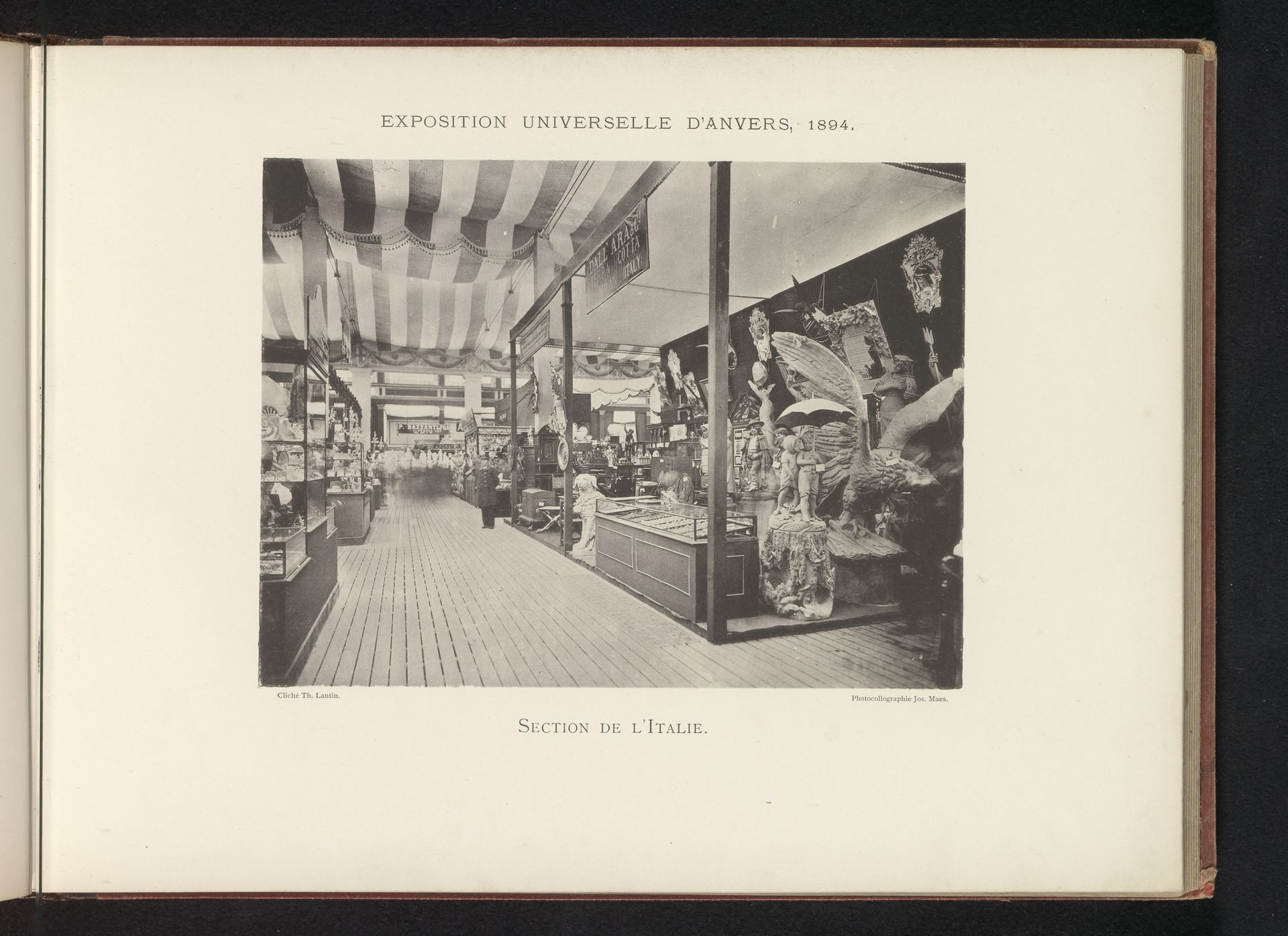 Expositie van Italiaanse objecten tijdens de wereldtentoonstelling te Antwerpen by Th. Lantin