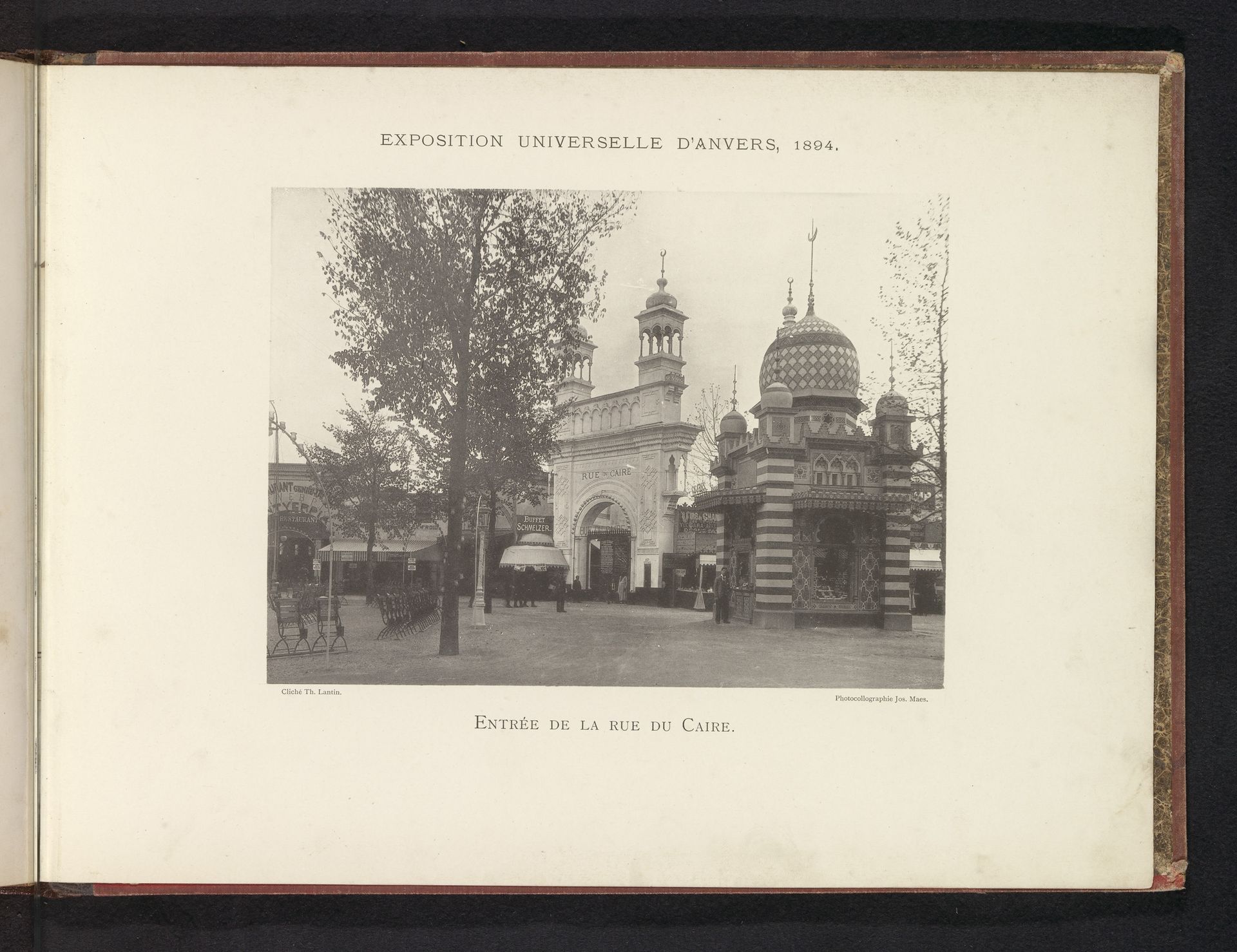 Exterieur van het Egyptische paviljoen op de wereldtentoonstelling te Antwerpen by Th. Lantin