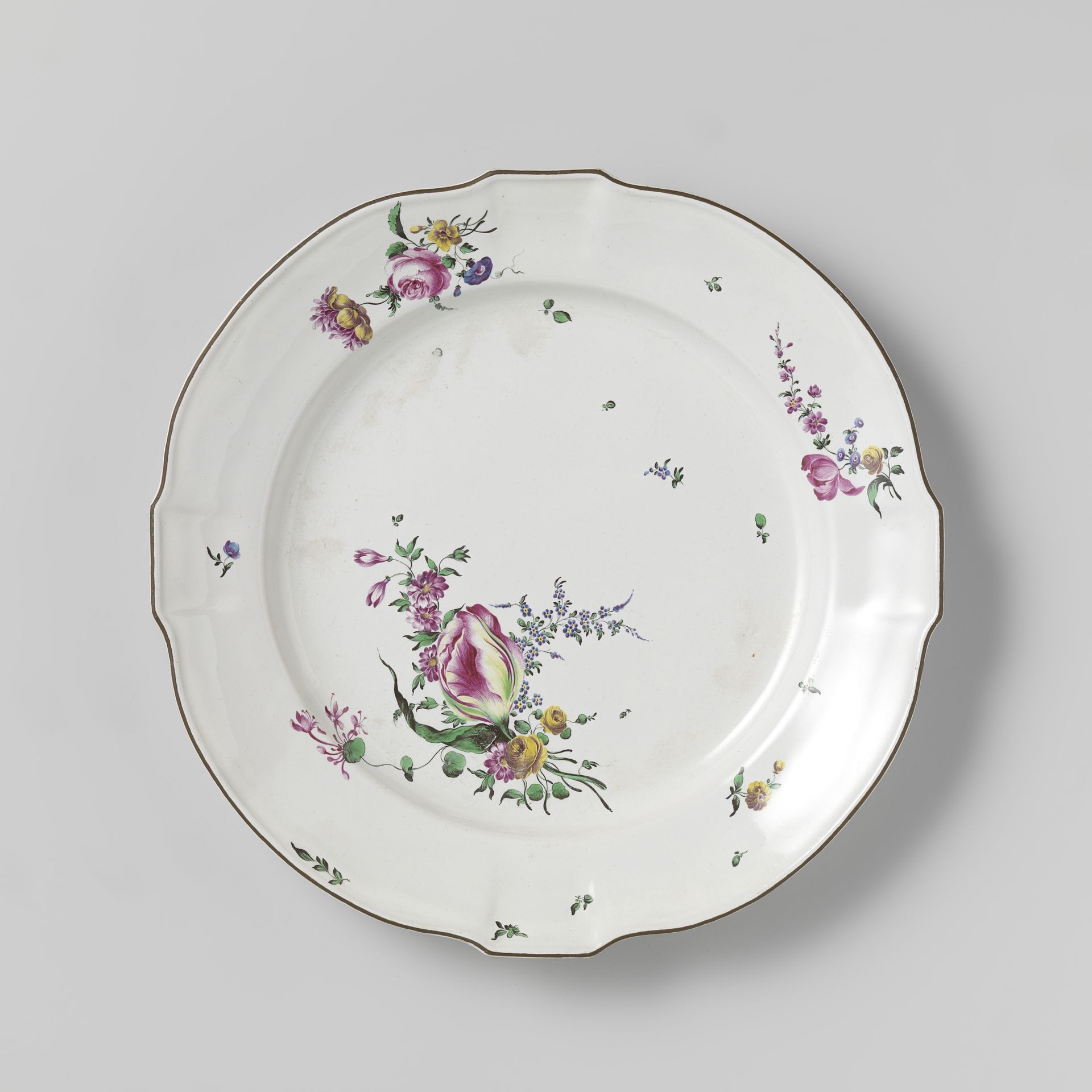Onderschotel van terrine met deksel by Joseph Hannonge