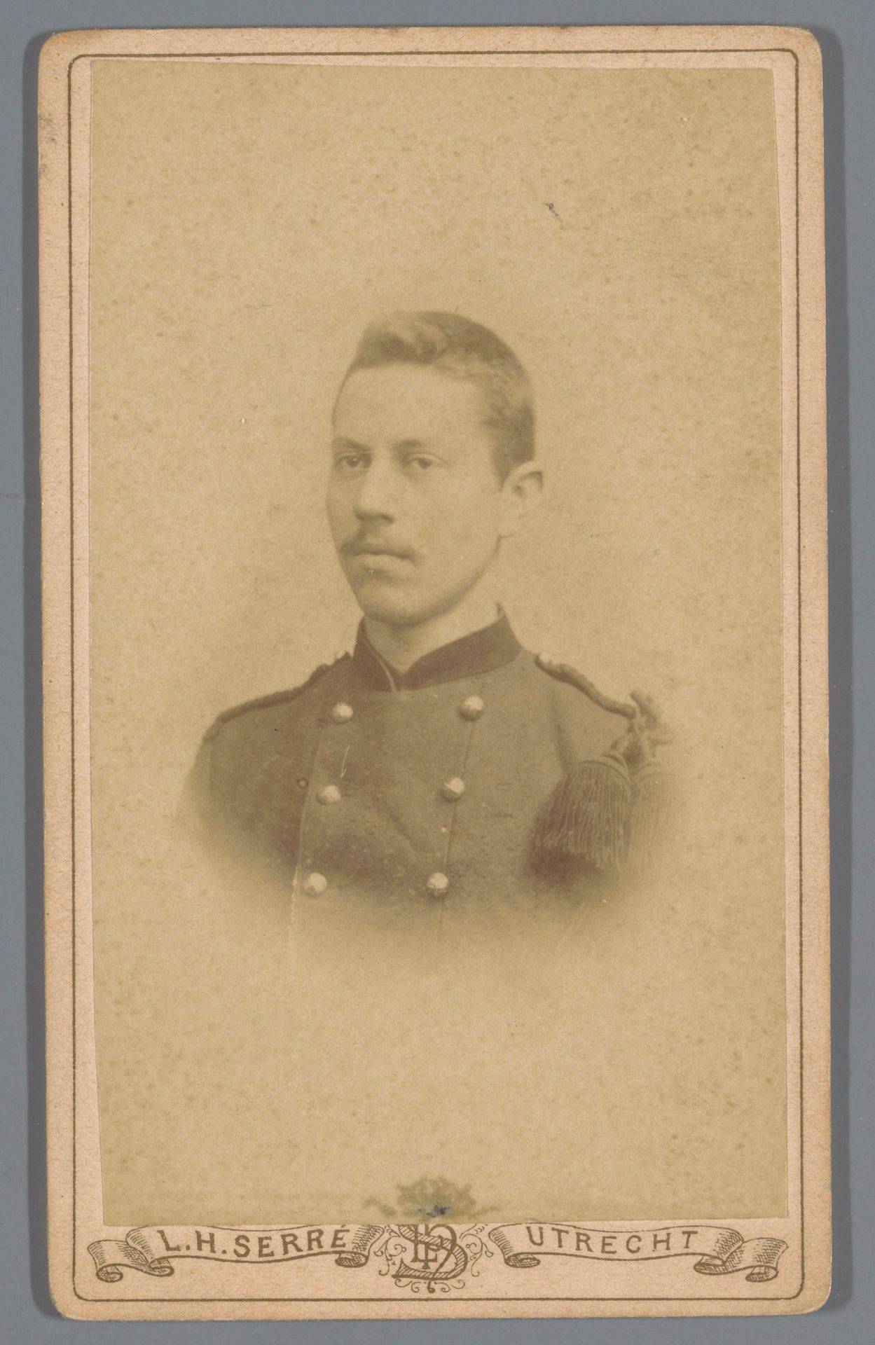 Portret van een onbekende jongeman in uniform by Lodewijk Hendrikus Serré