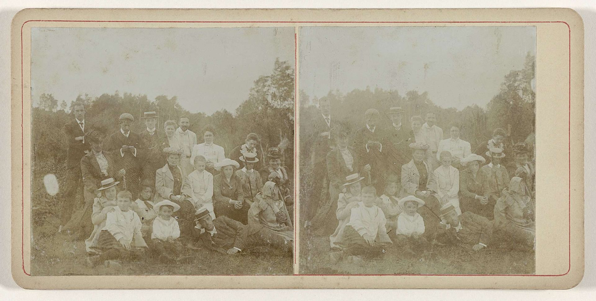Groepsportret van de familie Kessler in Homberg by Geldolph Adriaan Kessler