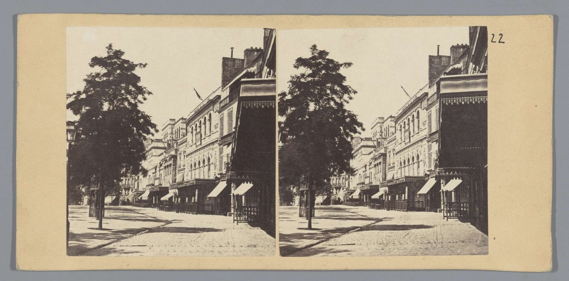 Gezicht op de Boulevard du Temple, Parijs by Anonymous