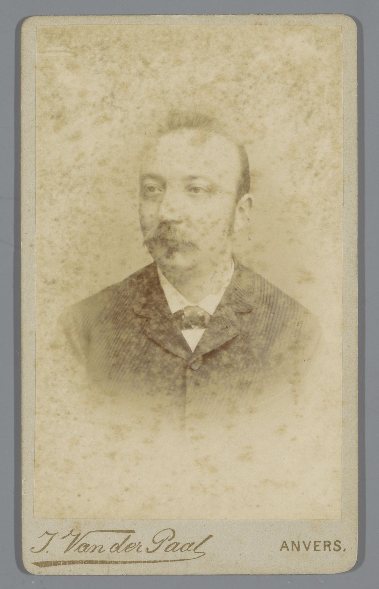 Portret van een onbekende man met snor by J. van der Paal