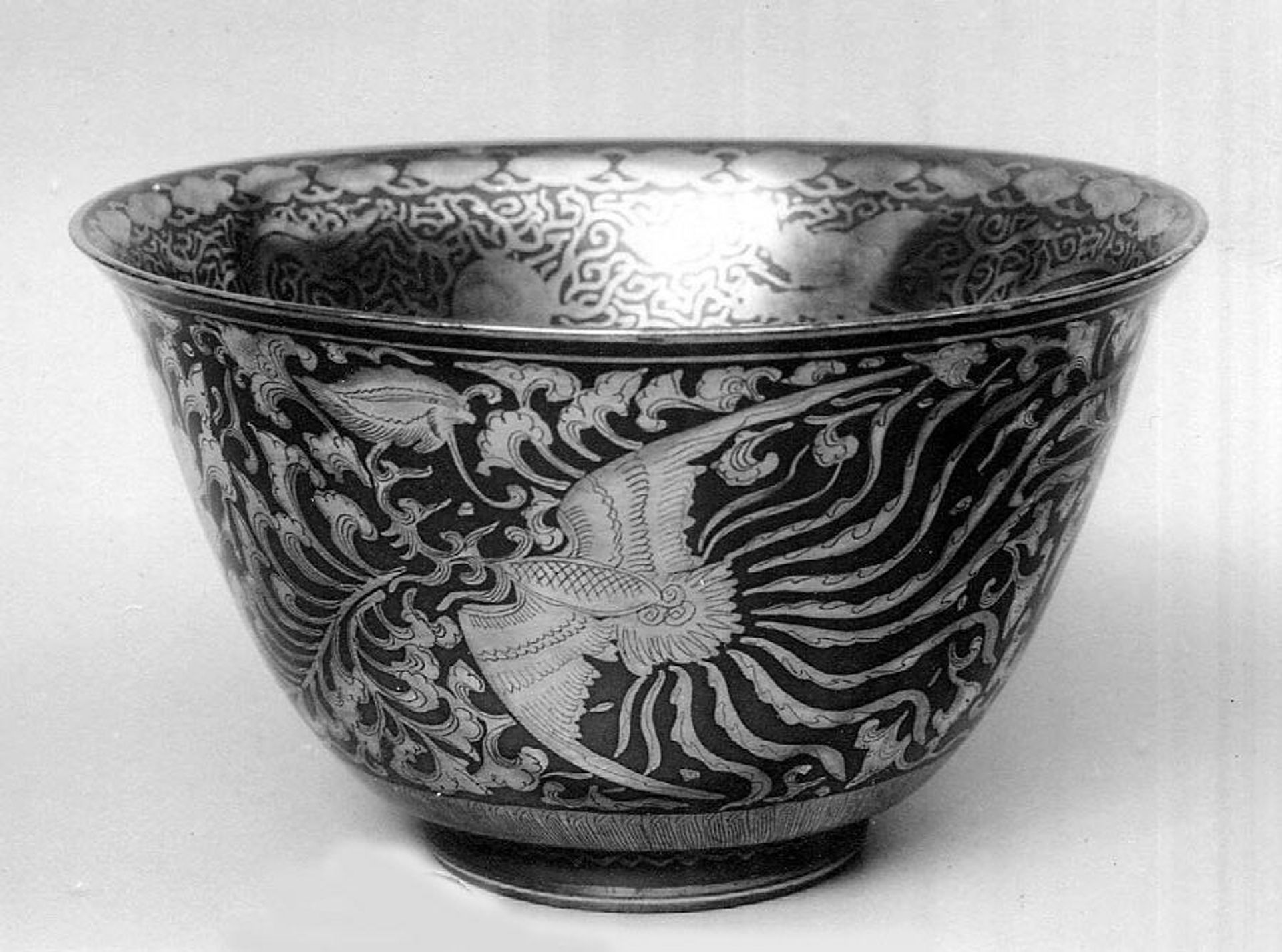Bowl with Phoenixes and Auspicious Motifs by Eiraku Tokuzen