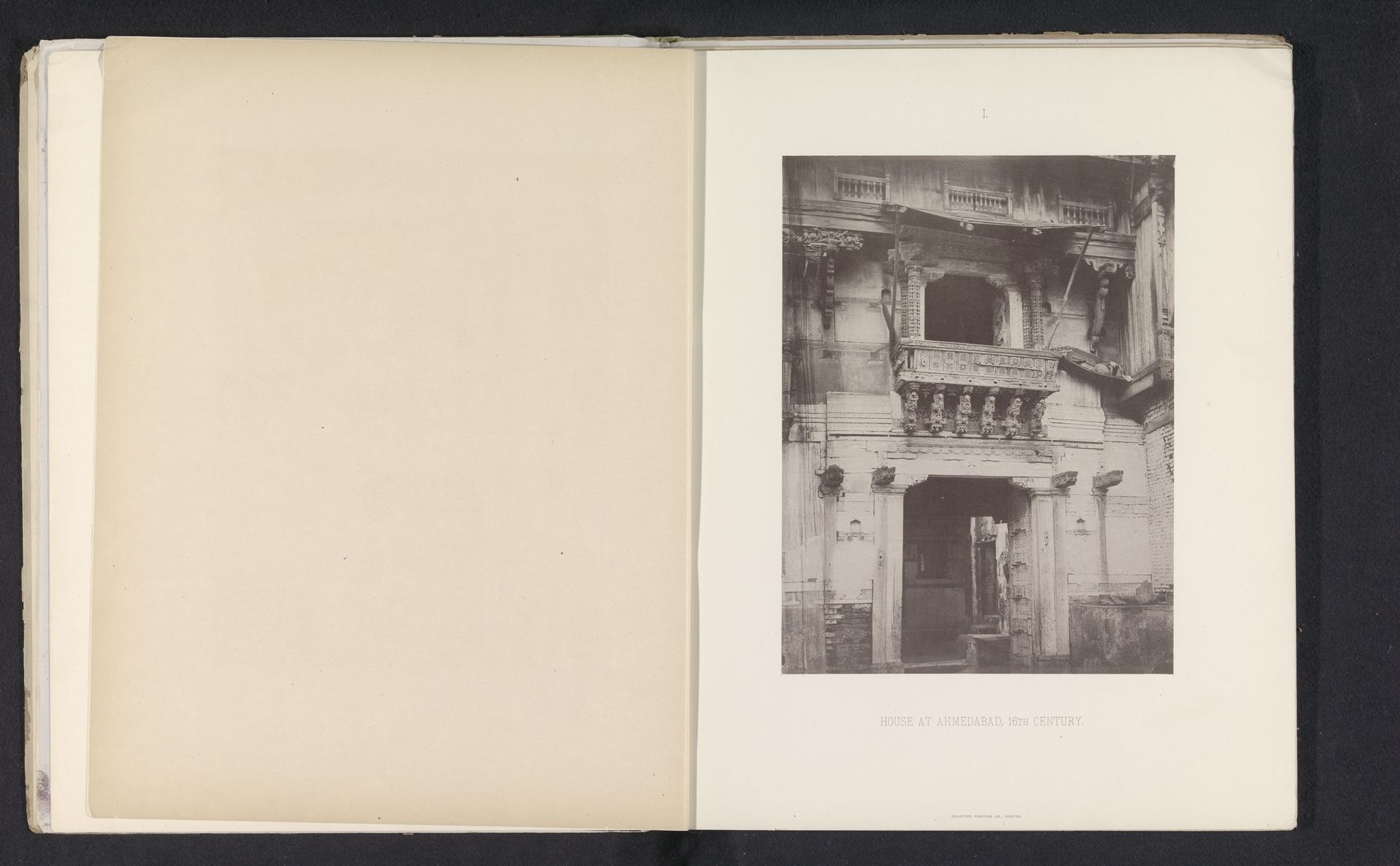 Façade van een huis in Ahmedabad by Anonymous