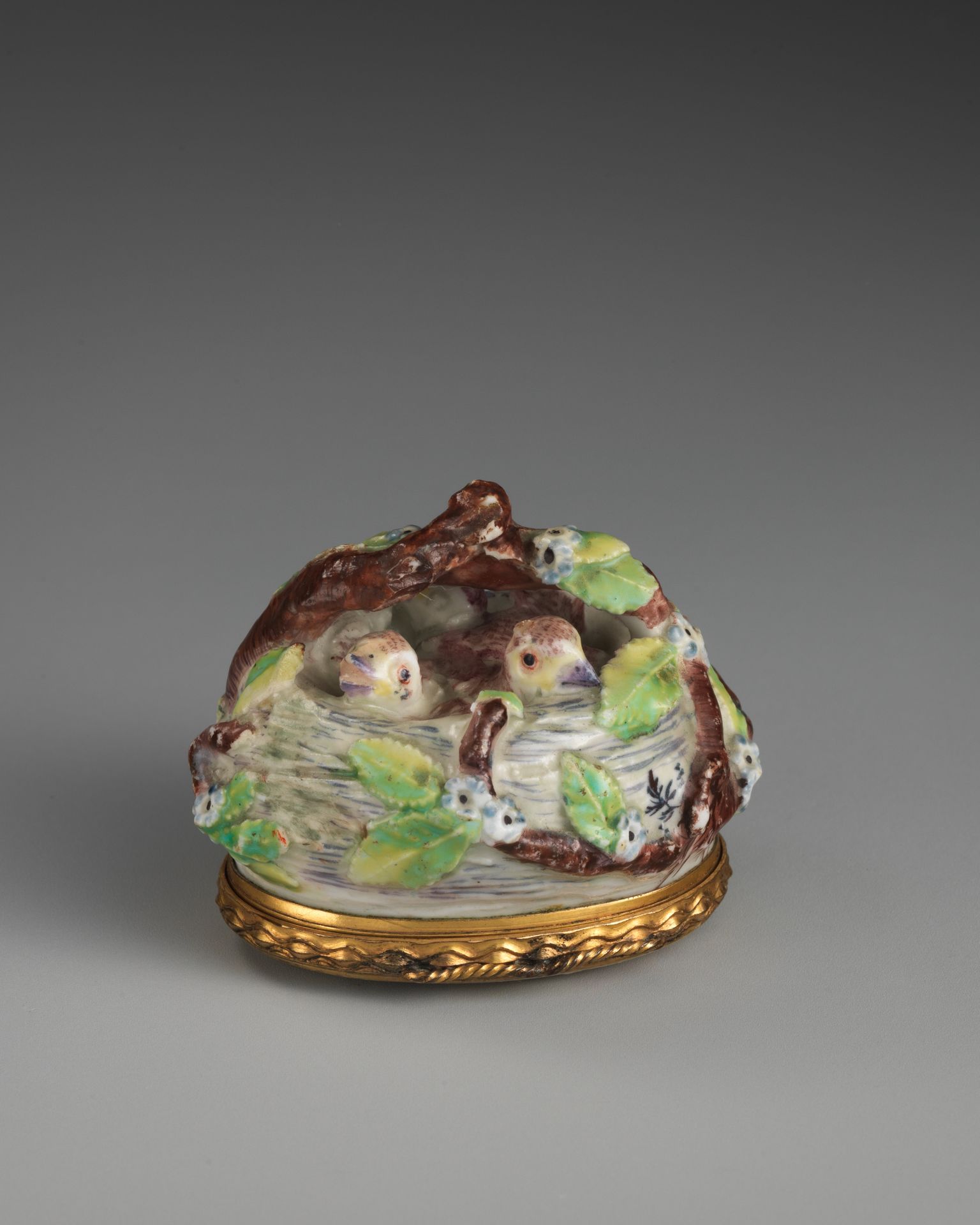 Bird's nest by Chelsea Porcelain Manufactory