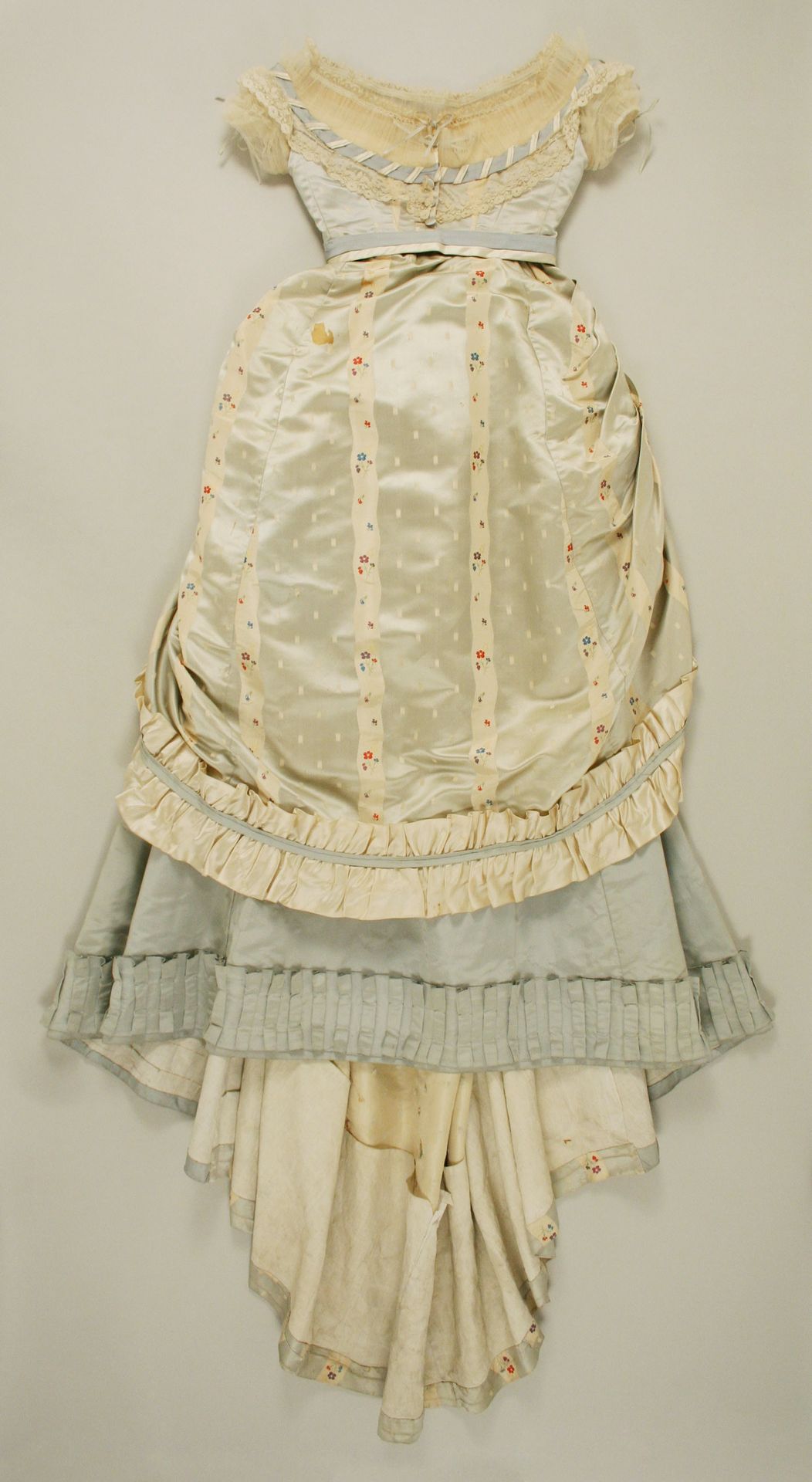 Ensemble by Depret