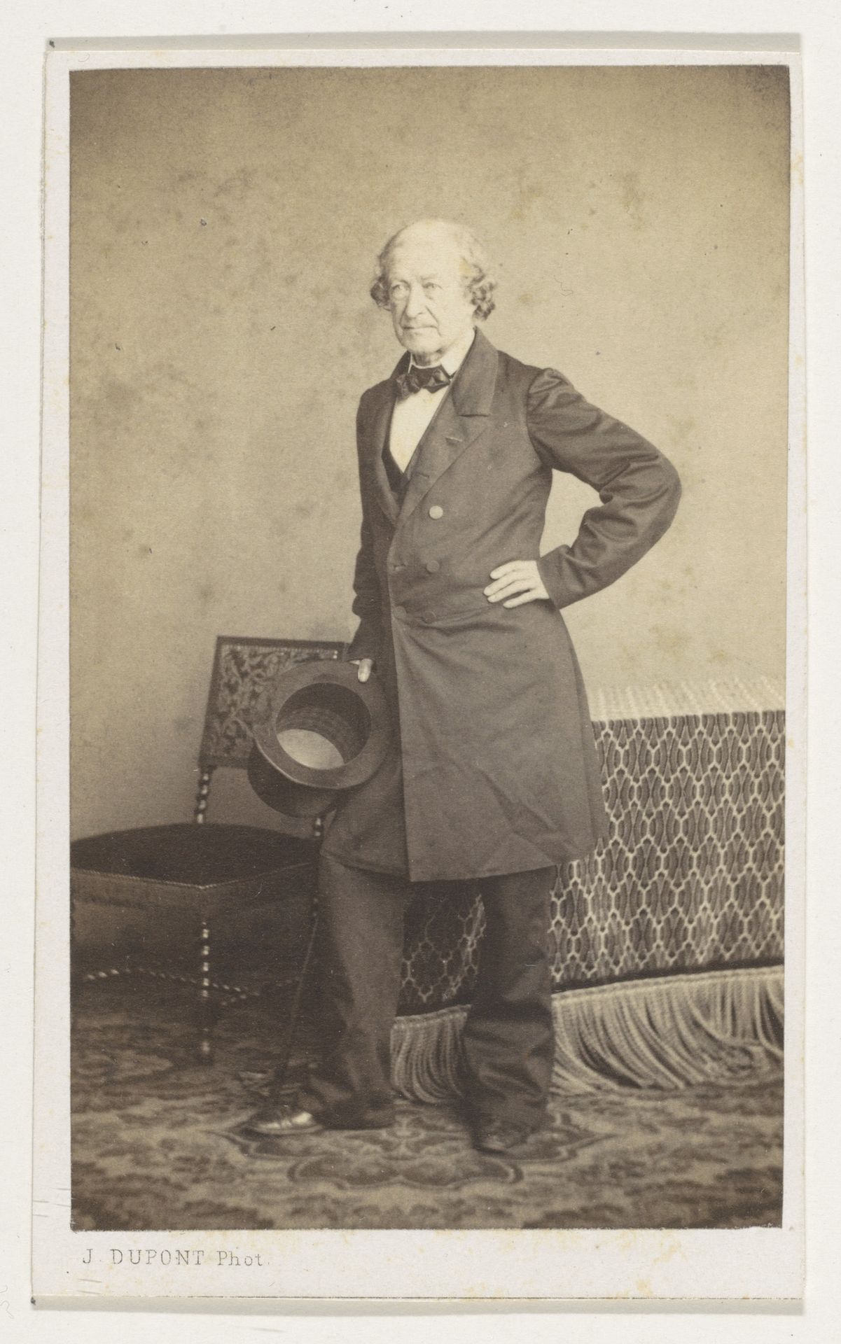 Portret van de schilder Philippe-Jacques van Bree, ten voeten uit by Joseph Dupont