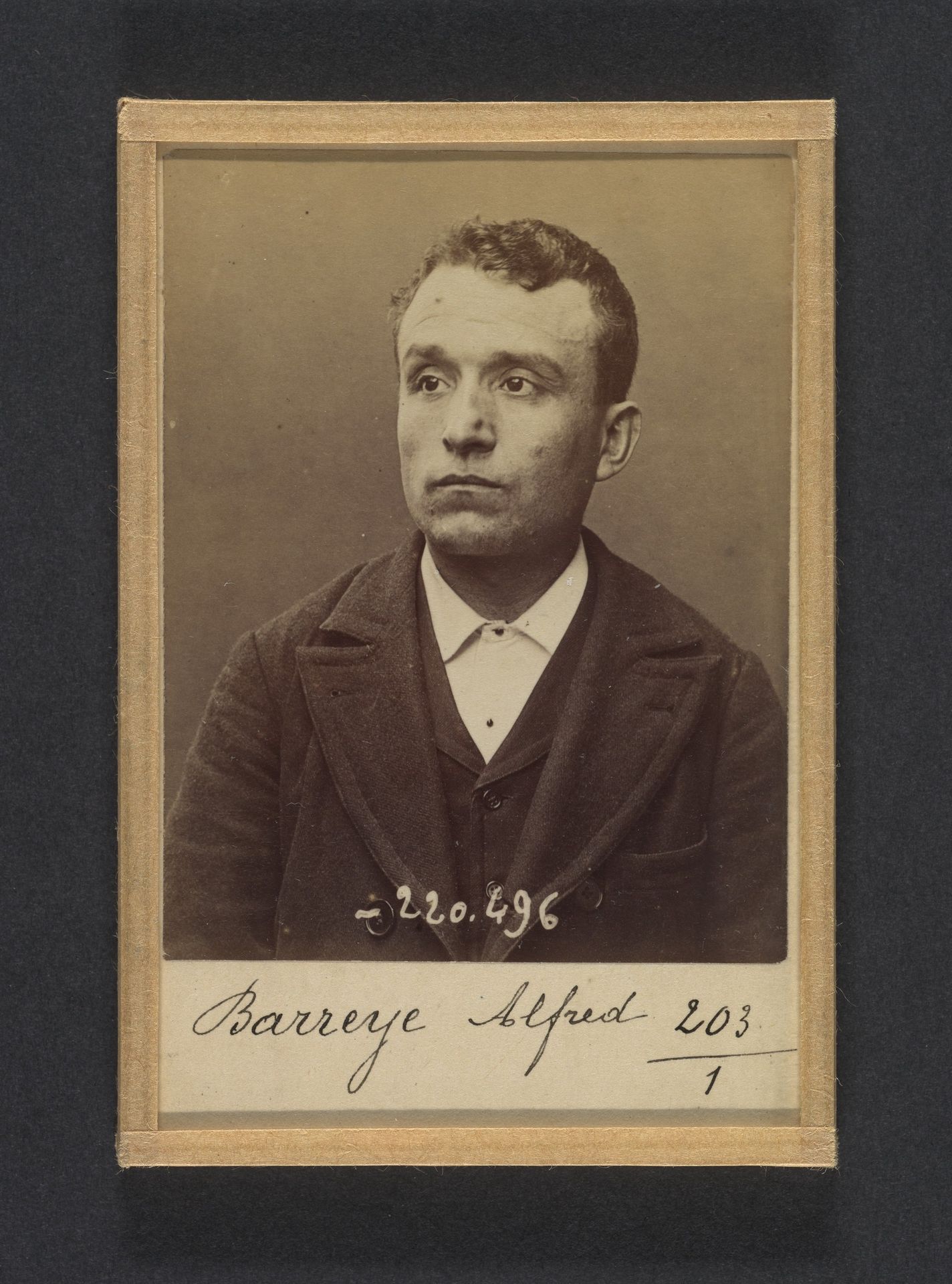 Barreyre. Alfred. 30 ans, né le 30/6/64 à Brassac (P. de Dôme). Gérant de restaurant. Anarchiste. 2/7/94. by Alphonse Bertillon