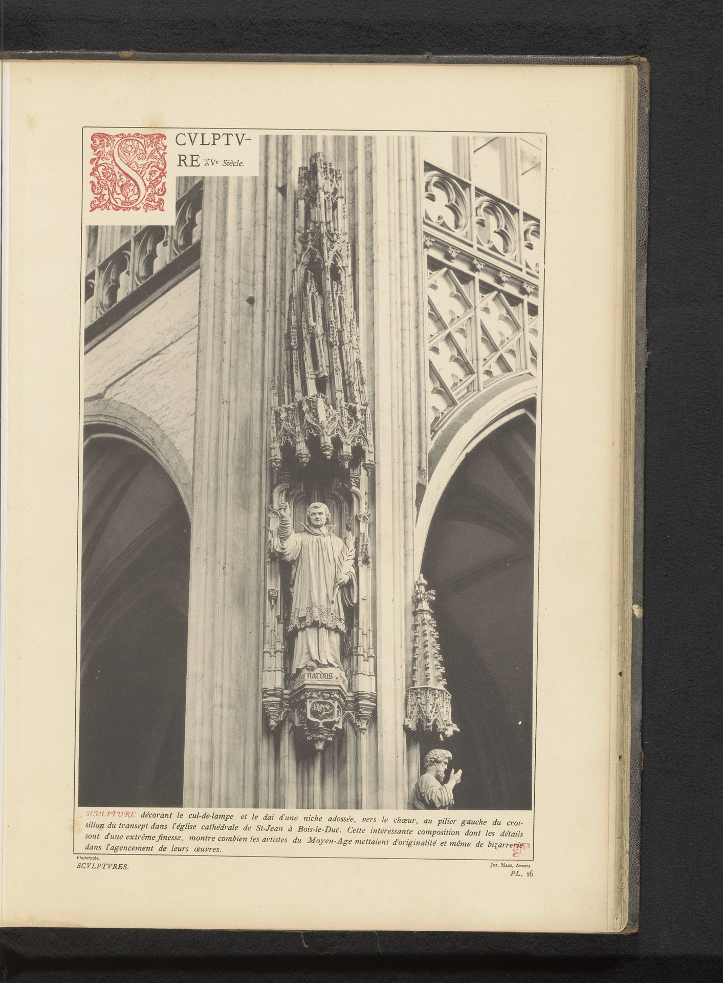 Sculptuur op een pilaar in de Sint-Janskathedraal te Den Bosch by Anonymous