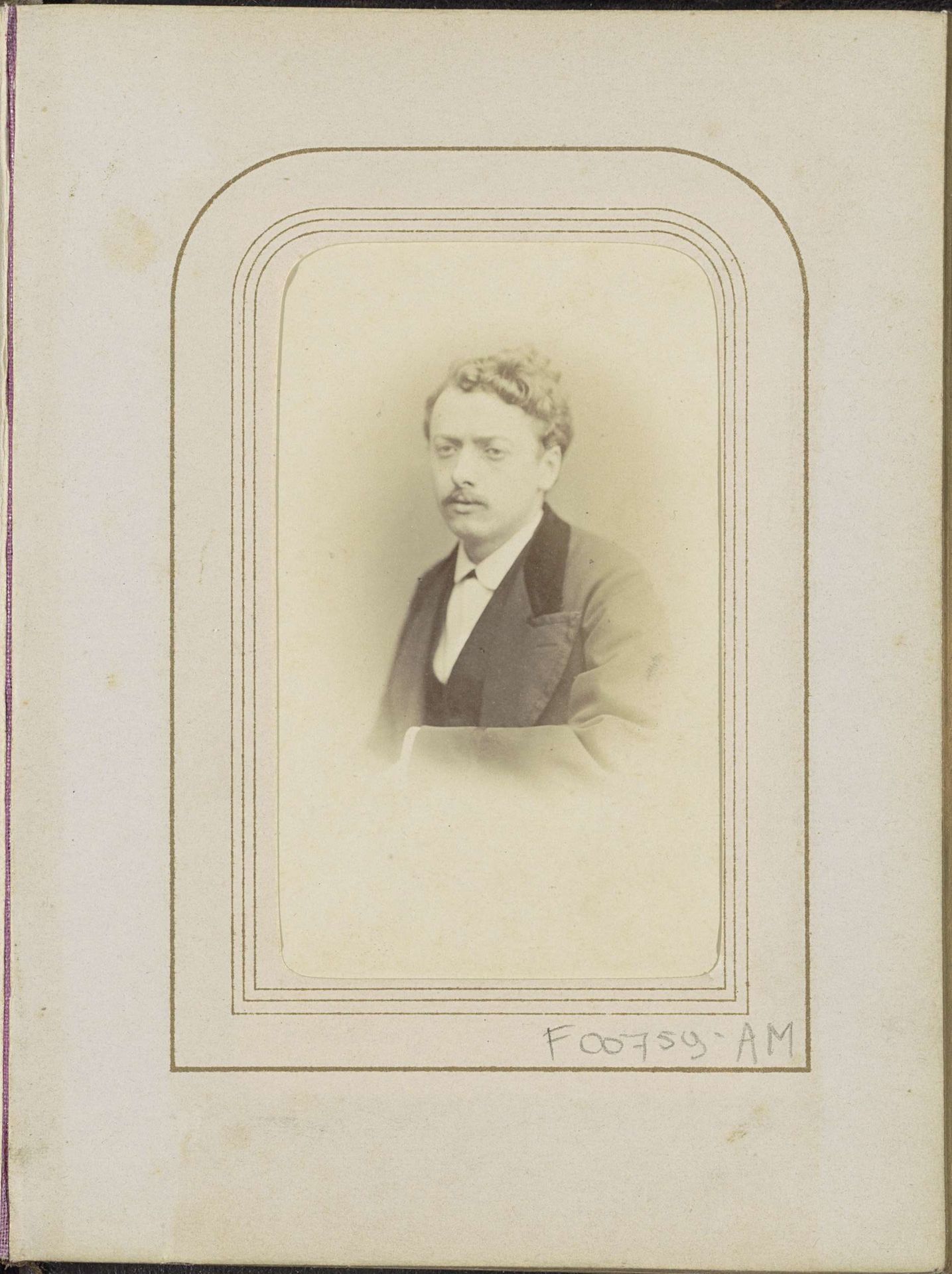 Portret van een man by Albert Greiner