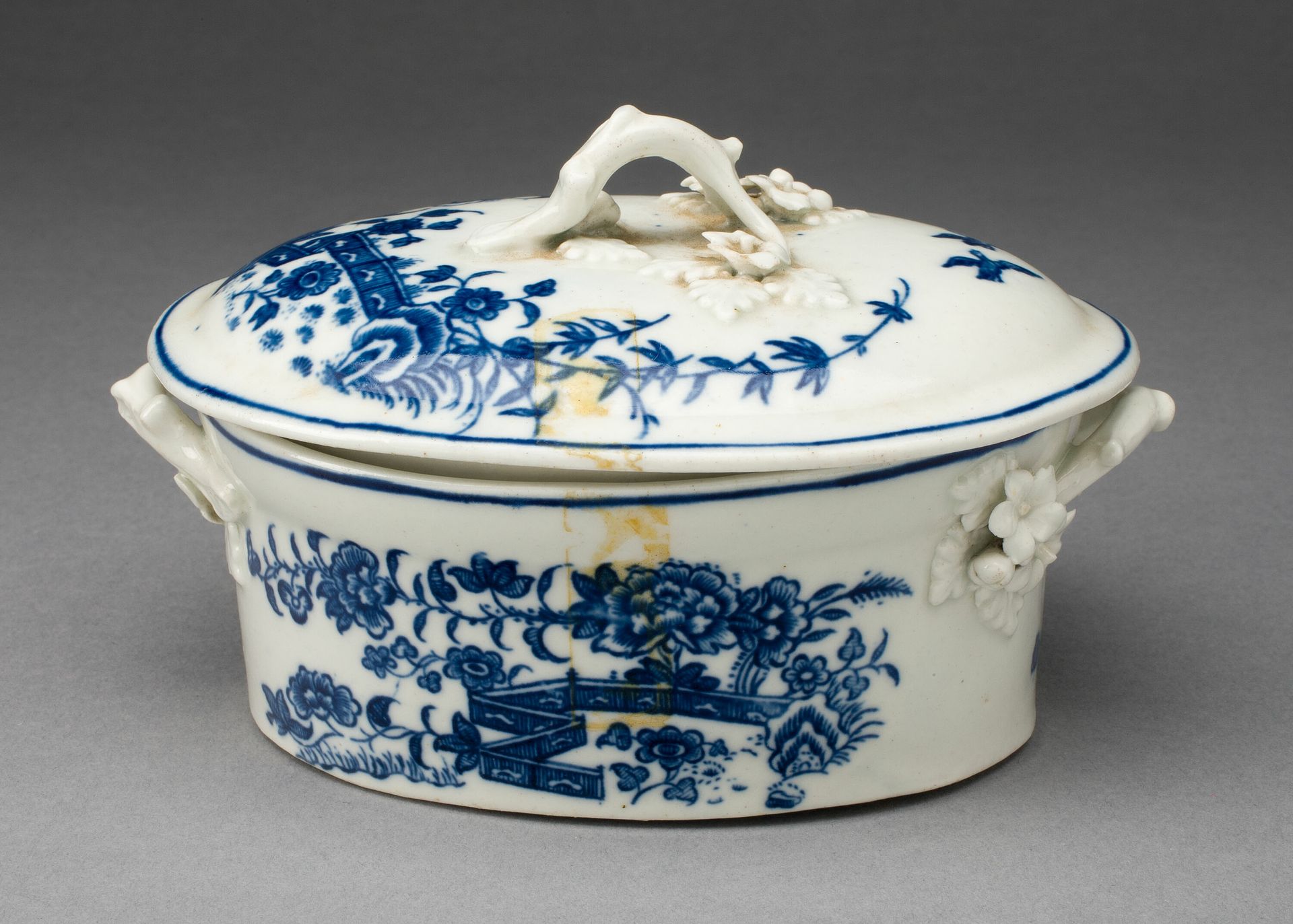 Butter Tub by Worcester Royal Porcelain Company