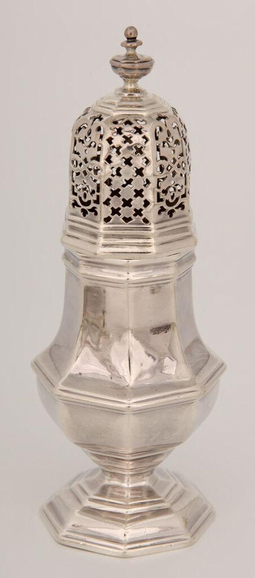 Large Caster with cover by Isaac Ribouleau
