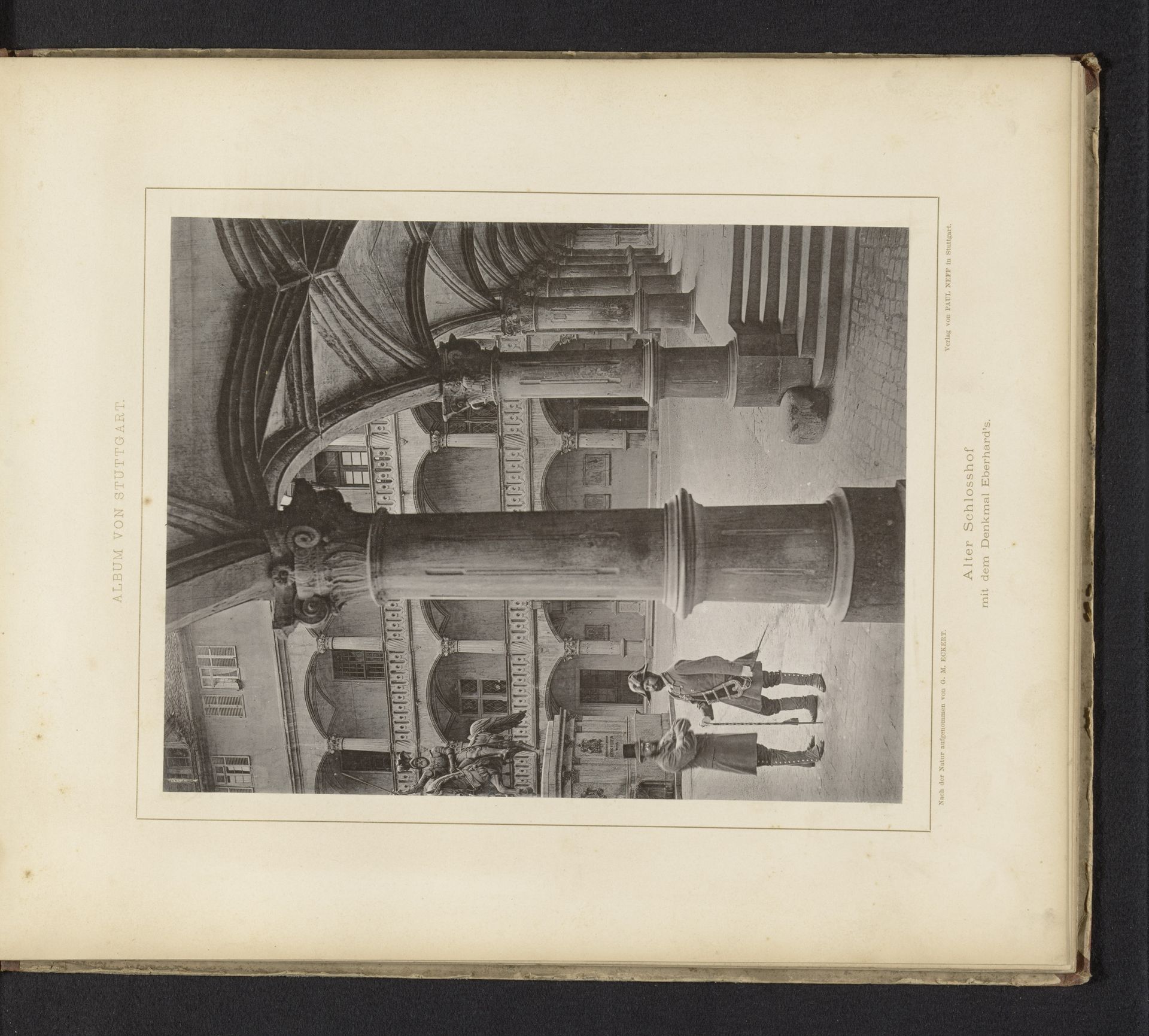 Binnenplaats van het Oude Kasteel in Stuttgart, Duitsland by Georg Maria Eckert