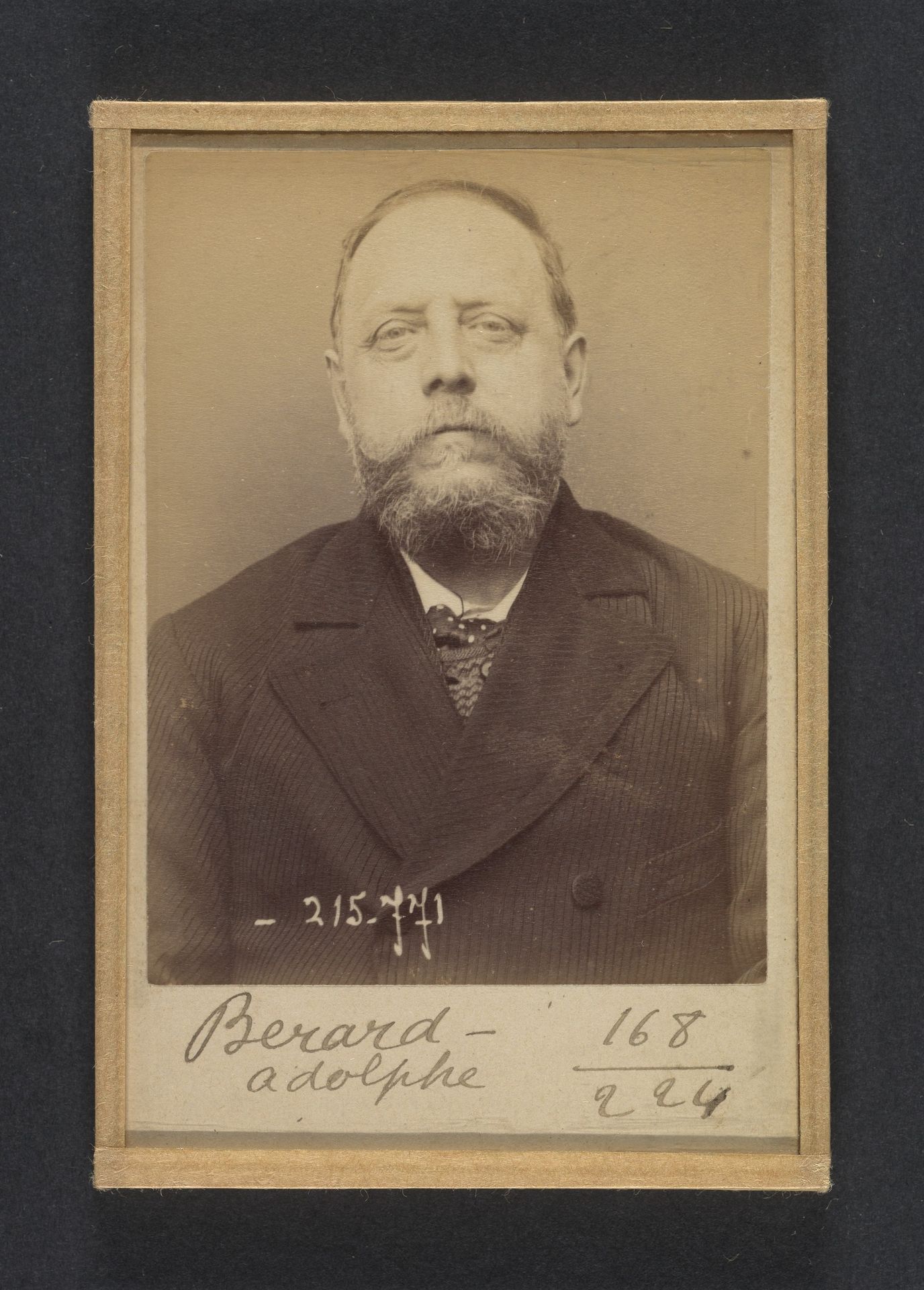 Berard. Adolphe. 52 ans, né le 26/9/41 à Paris Ve. Ébéniste. Anarchiste. 16/3/94. by Alphonse Bertillon