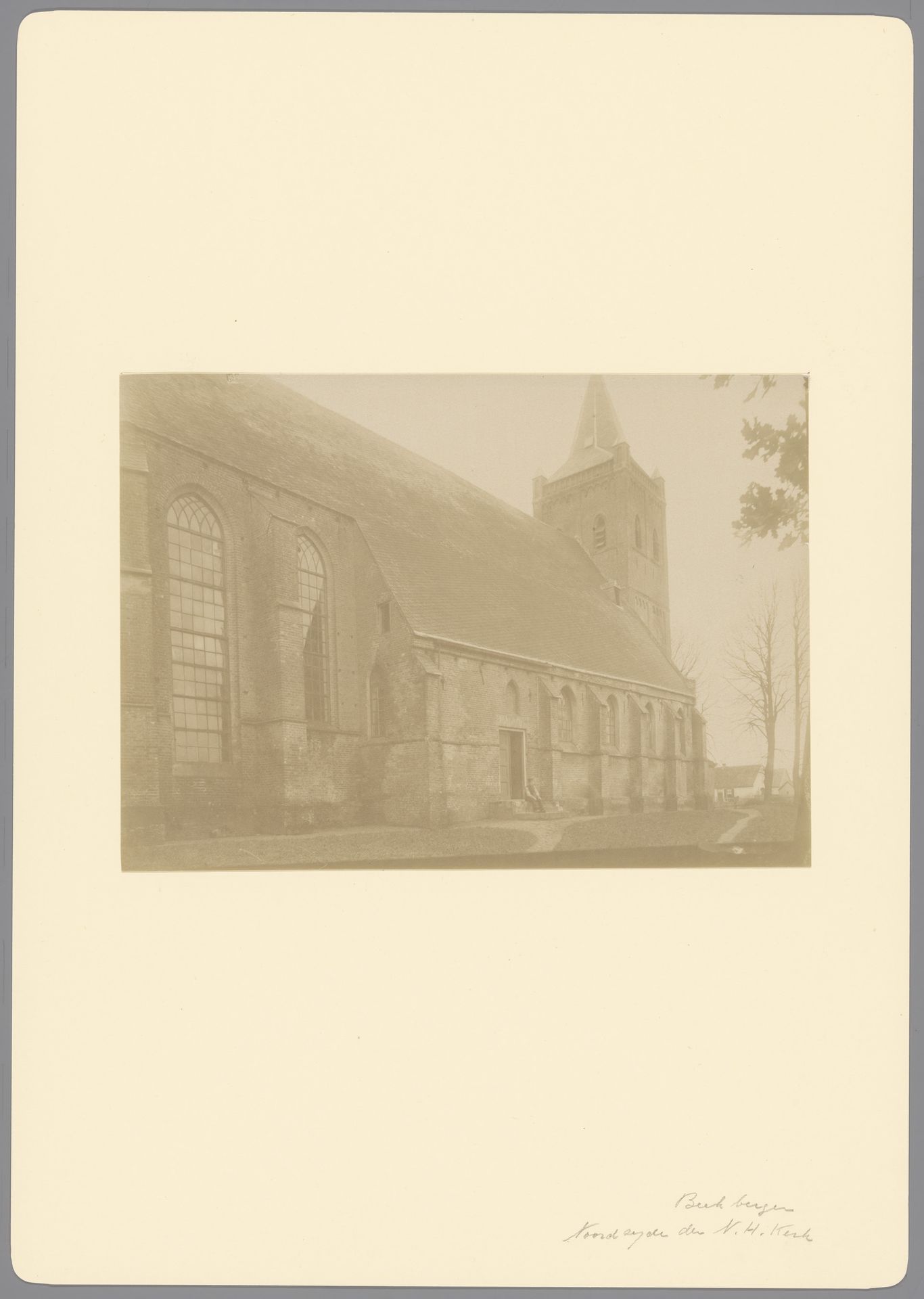 Noordzijde van de Hervormde Kerk te Beekbergen by anoniem (Monumentenzorg)