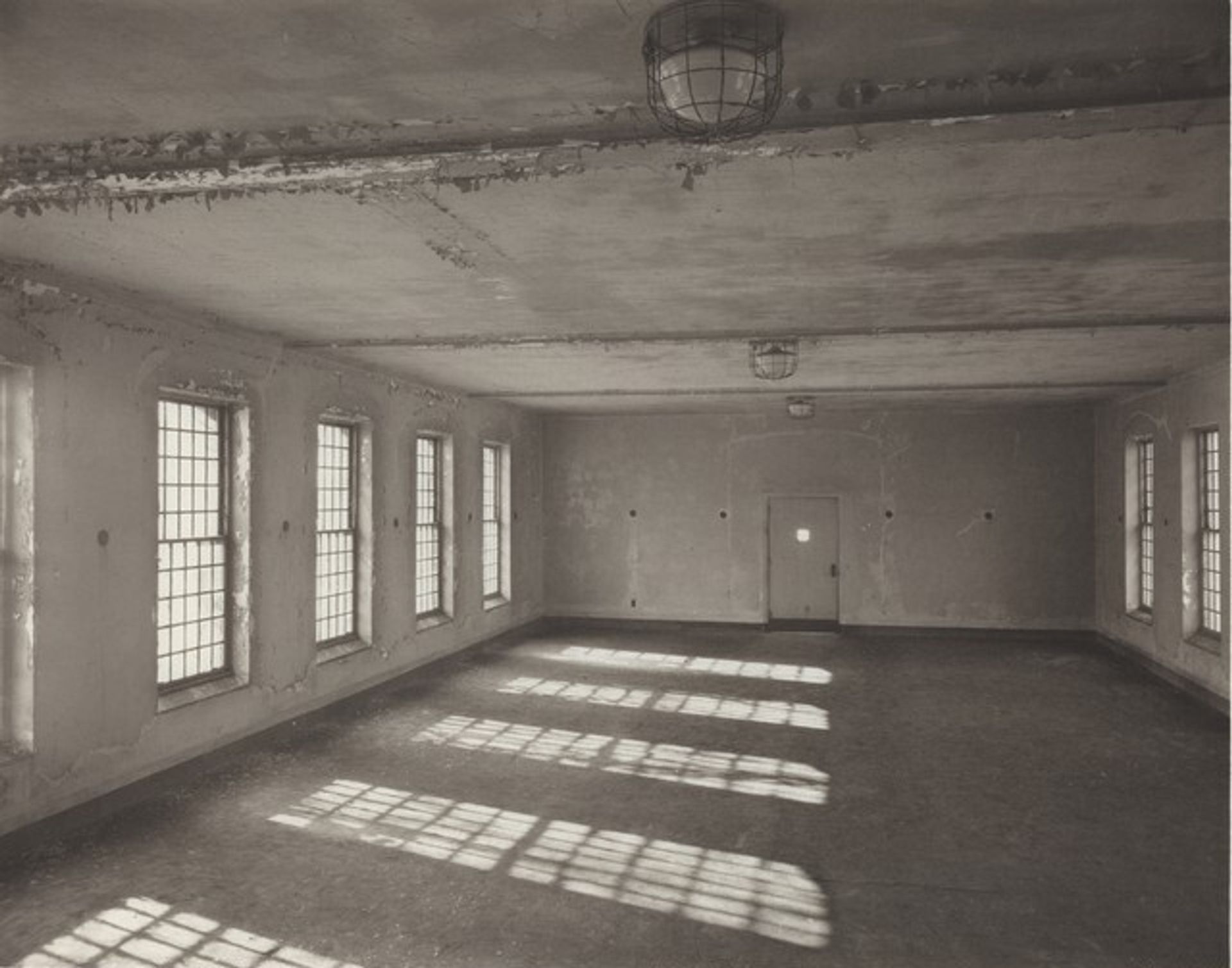 Ellis Island 46 by Madoka Takagi