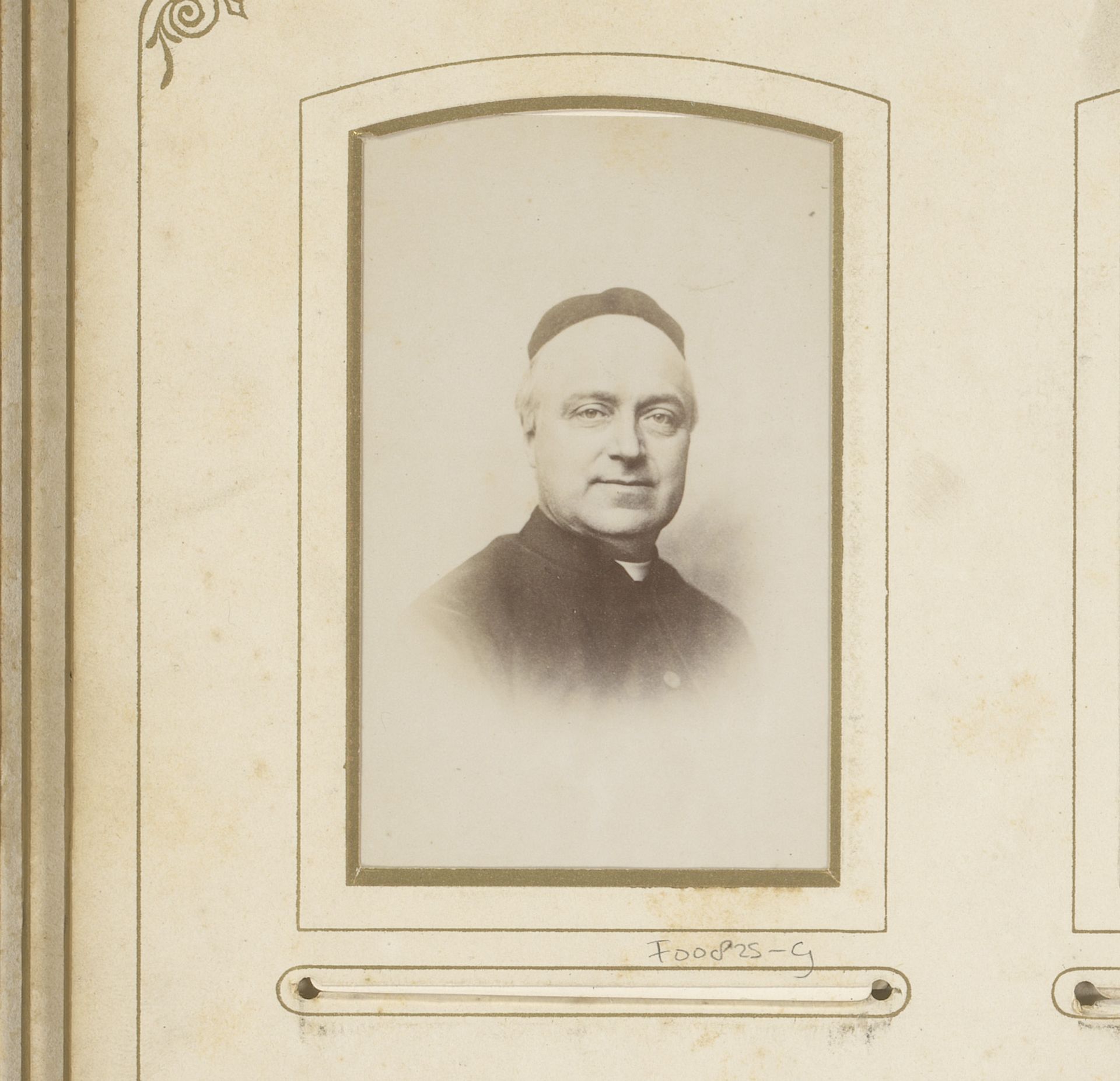 Portret van een geestelijke by Johannes Wilhelmus Franciscus Offenberg