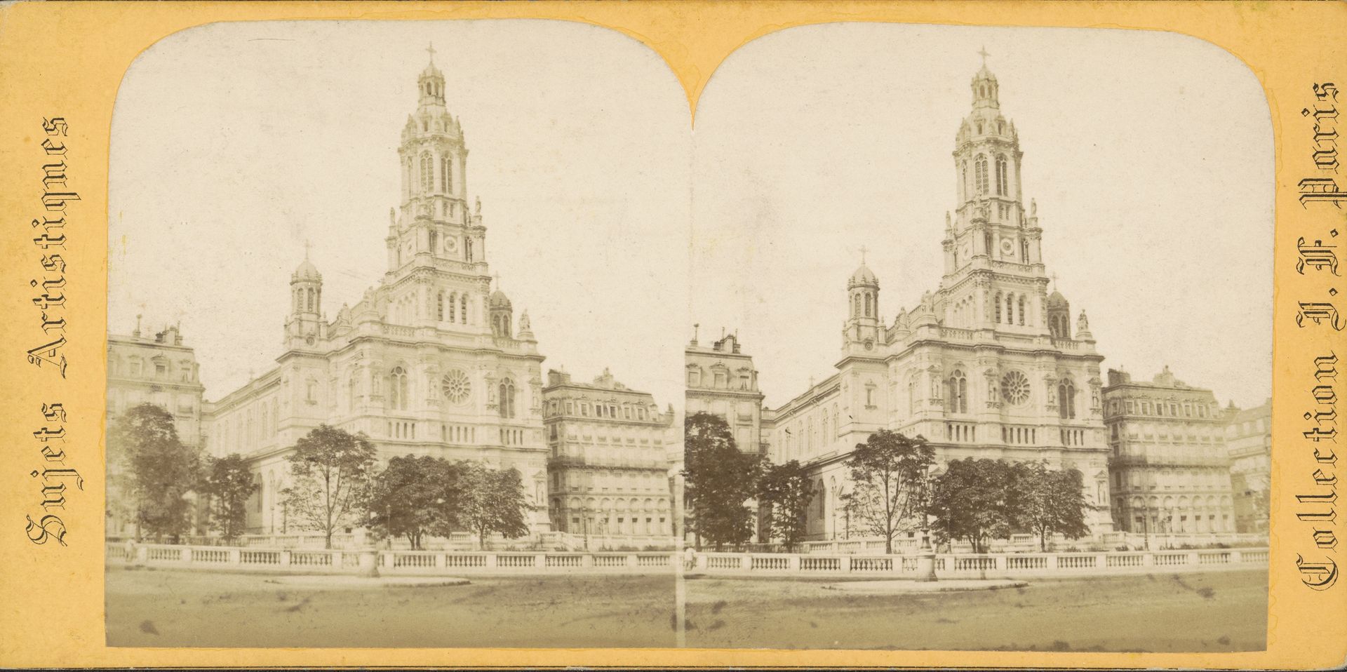 Gezicht op de Sainte-Trinité in Parijs by JF