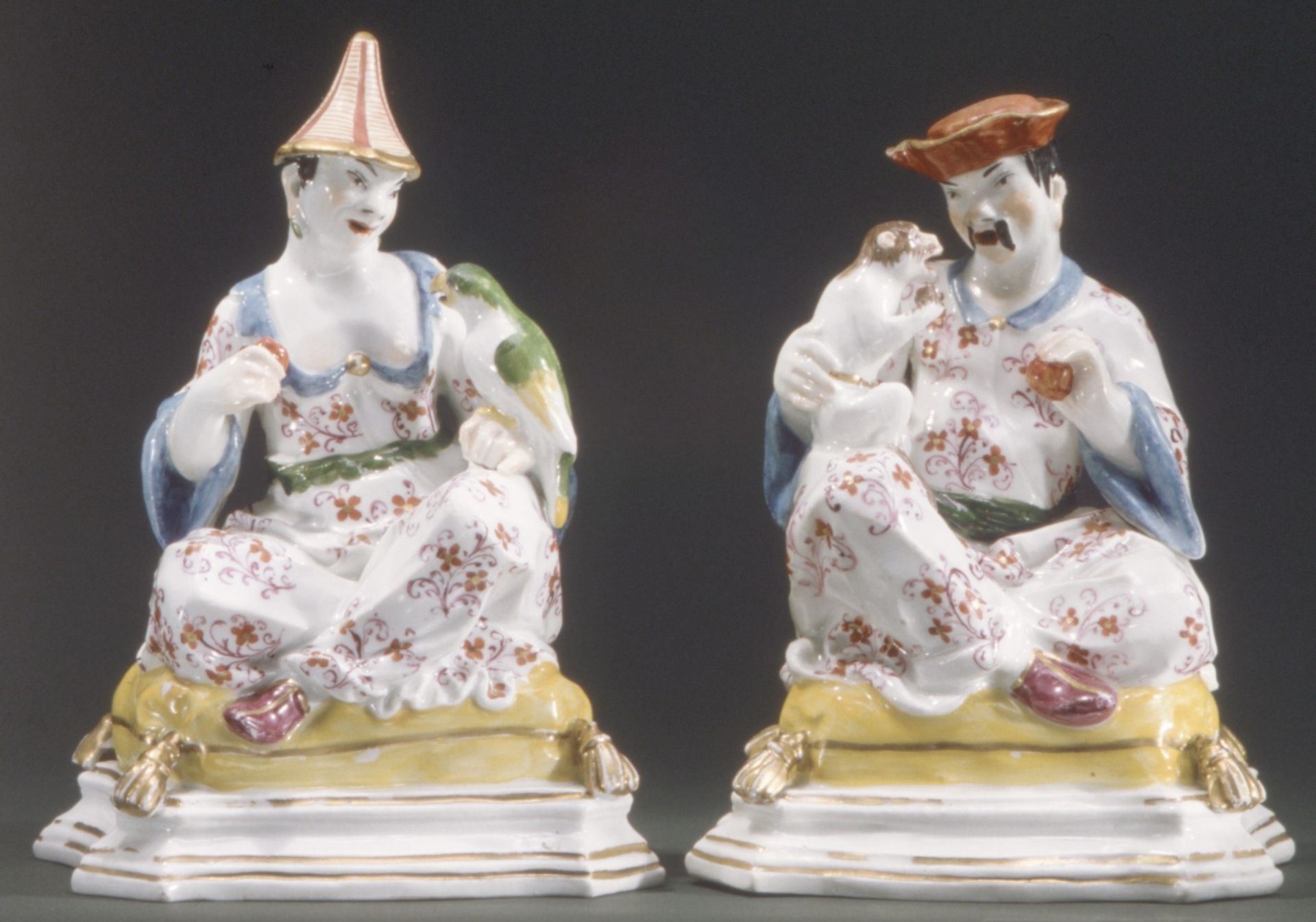 Chinese couple as incense containers by Johann Friedrich Eberlein
