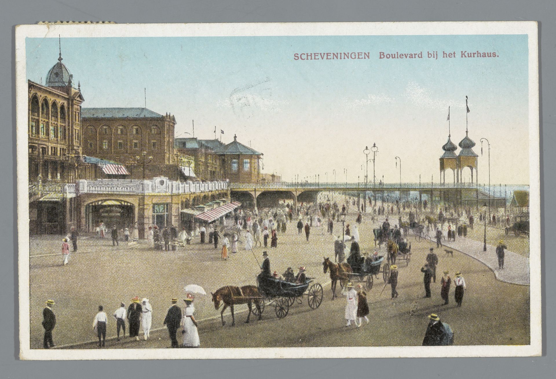 Fotoreproductie van een tekening, voorstellende een gezicht op de boulevard van Scheveningen by J.H. Schaefer