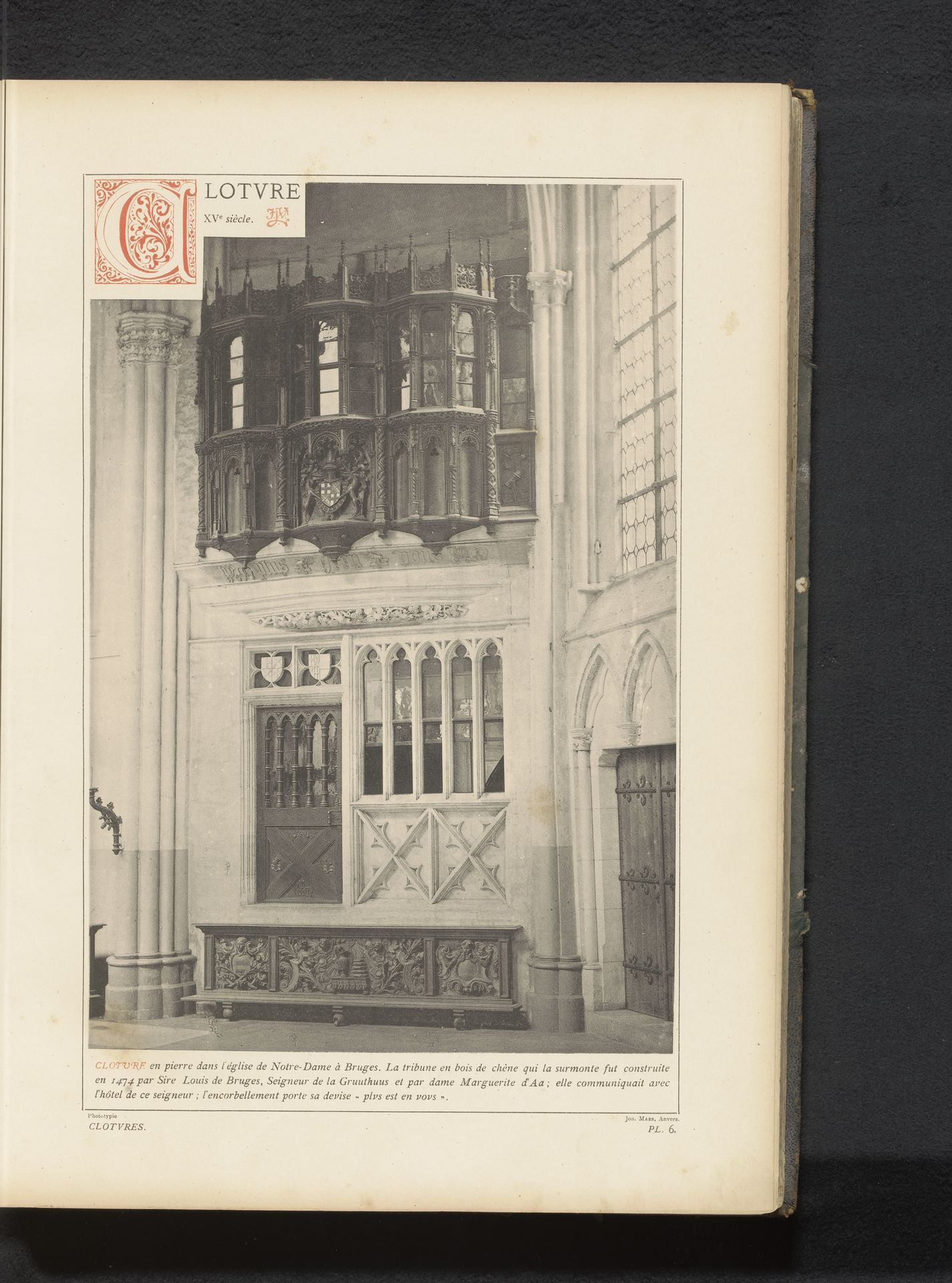 Koorhek in de Onze-Lieve-Vrouwekerk in Brugge, België by Anonymous