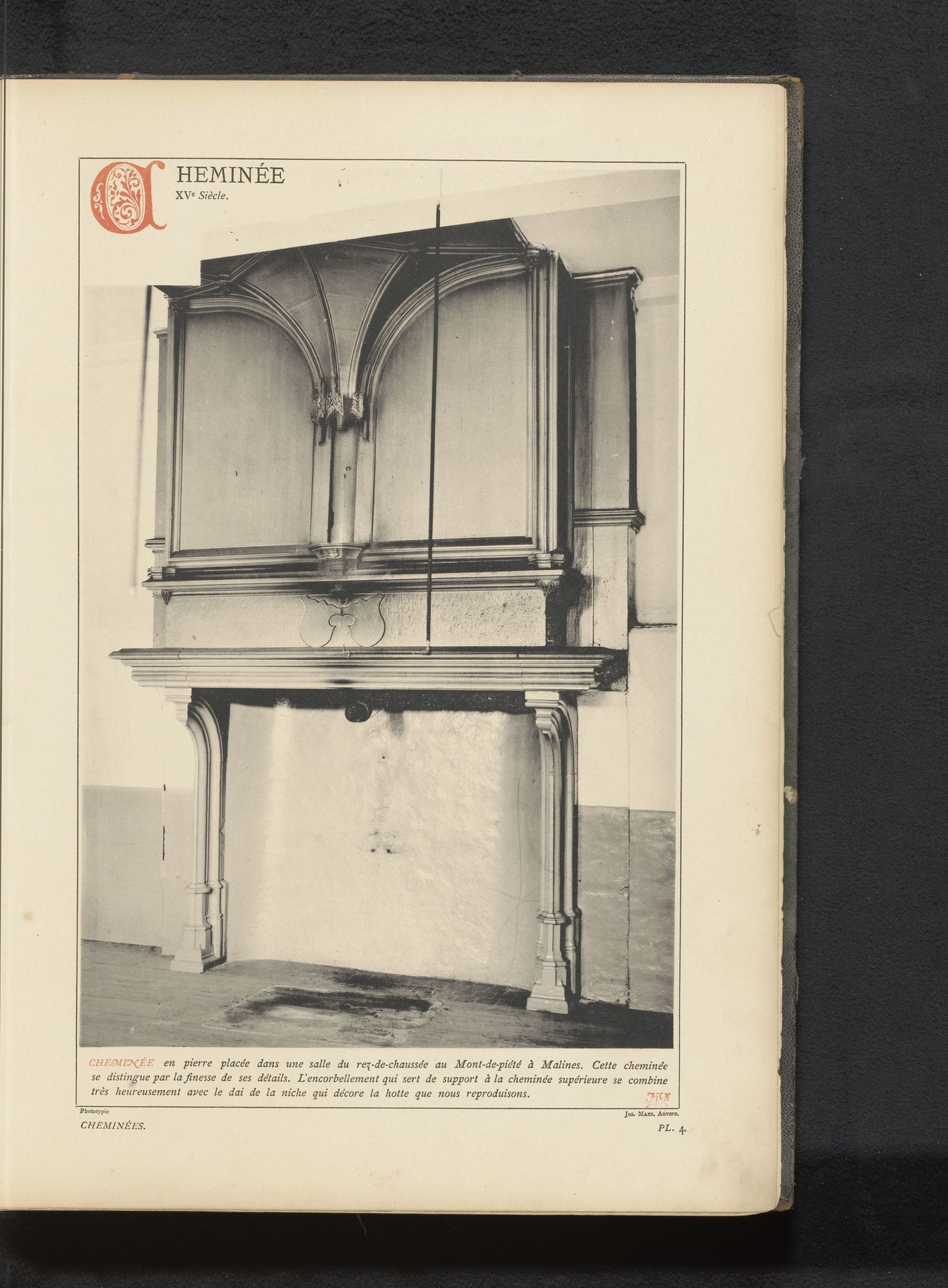 Schoorsteenmantel in een pand van de Berg van Barmhartigheid te Mechelen by Anonymous