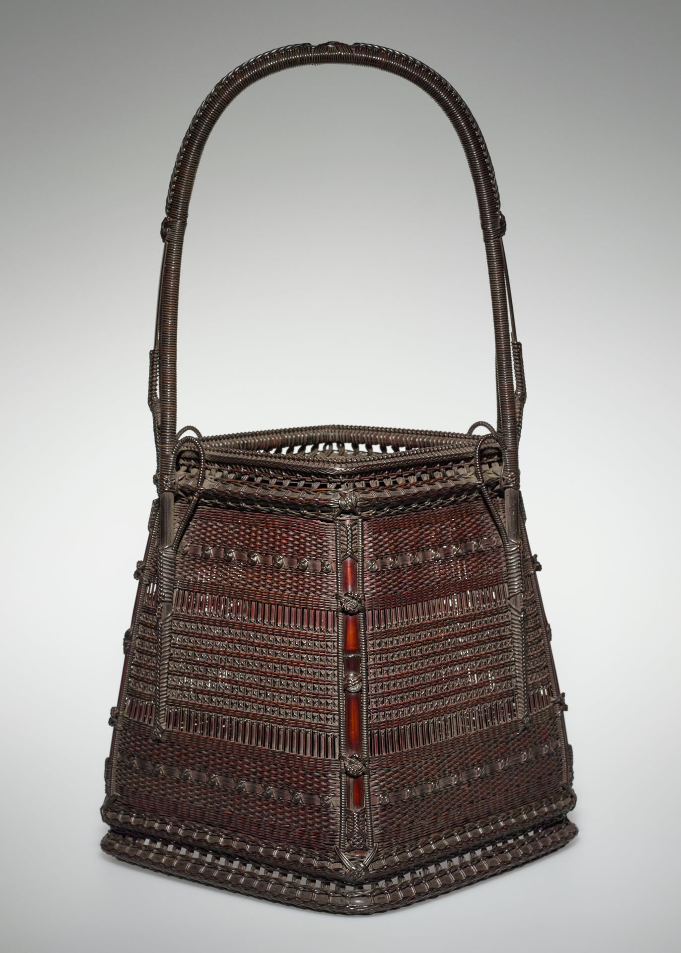 Chinese-style flower basket by Morita Chikuami
