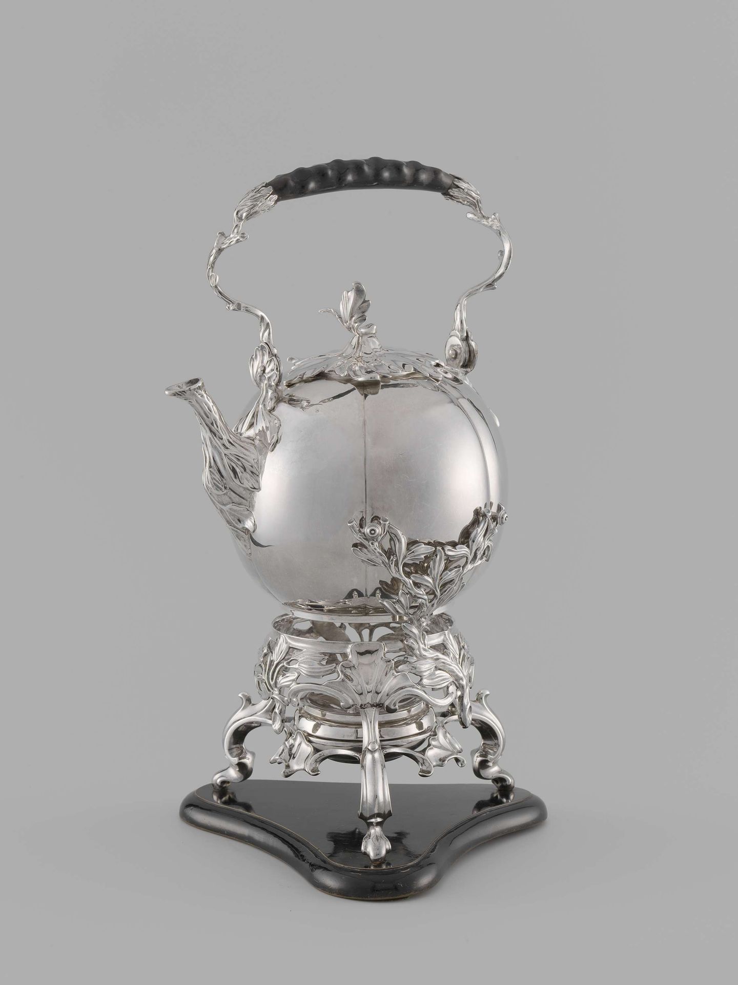 Bouilloire van zilver, meloenvormig, met komfoor by Engelbart Joosten